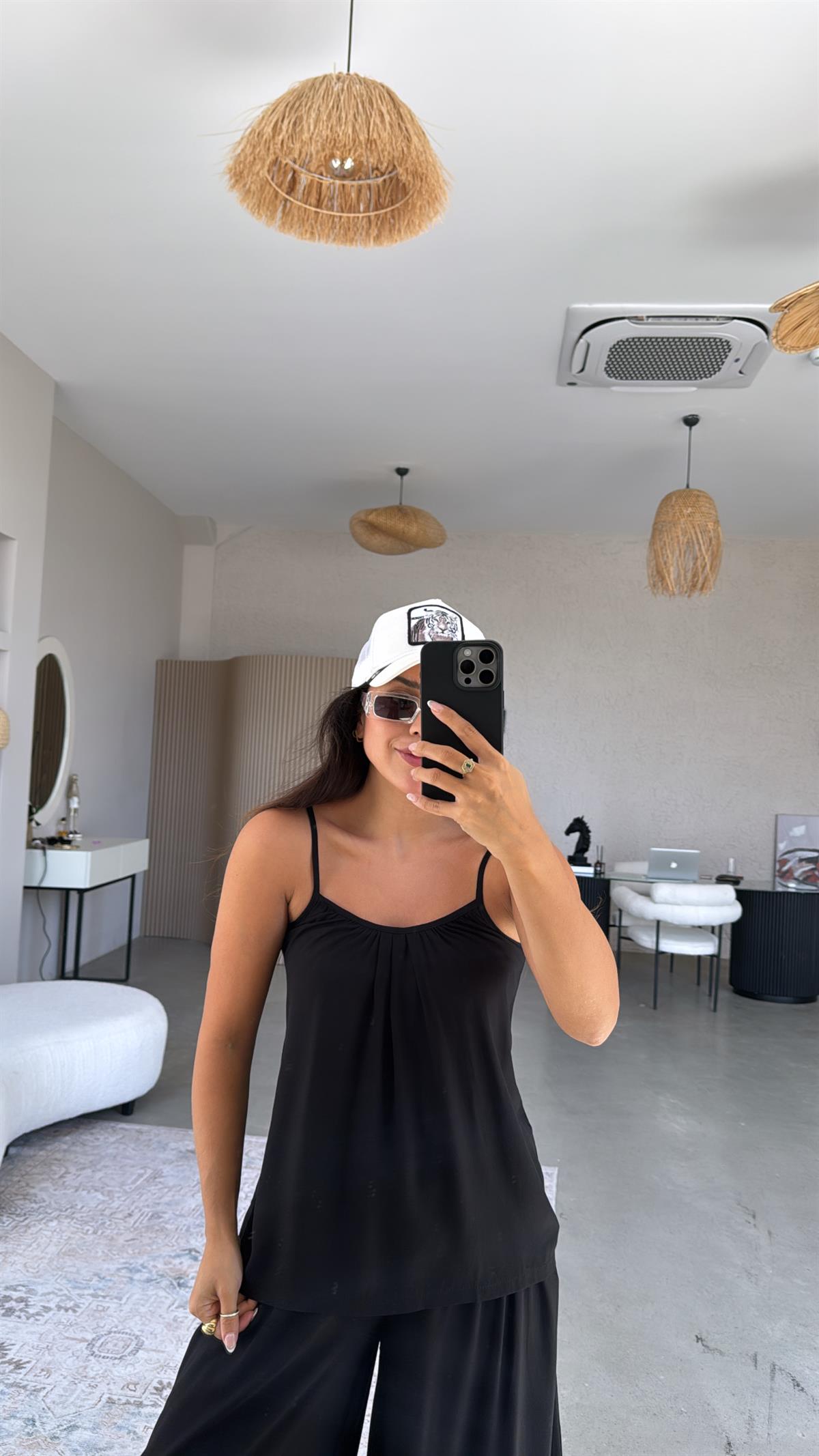 Siyah Askılı Bluz Salaş Pantolon Takım