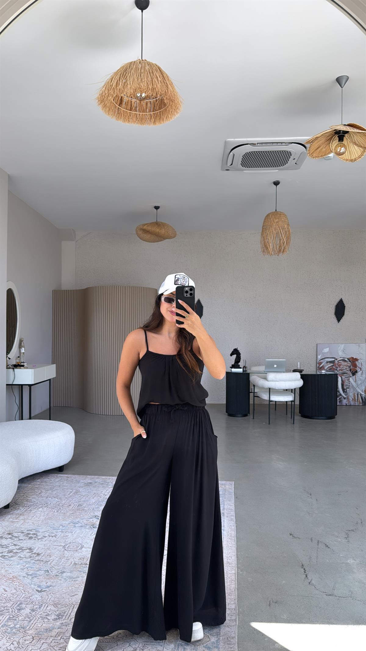 Siyah Askılı Bluz Salaş Pantolon Takım