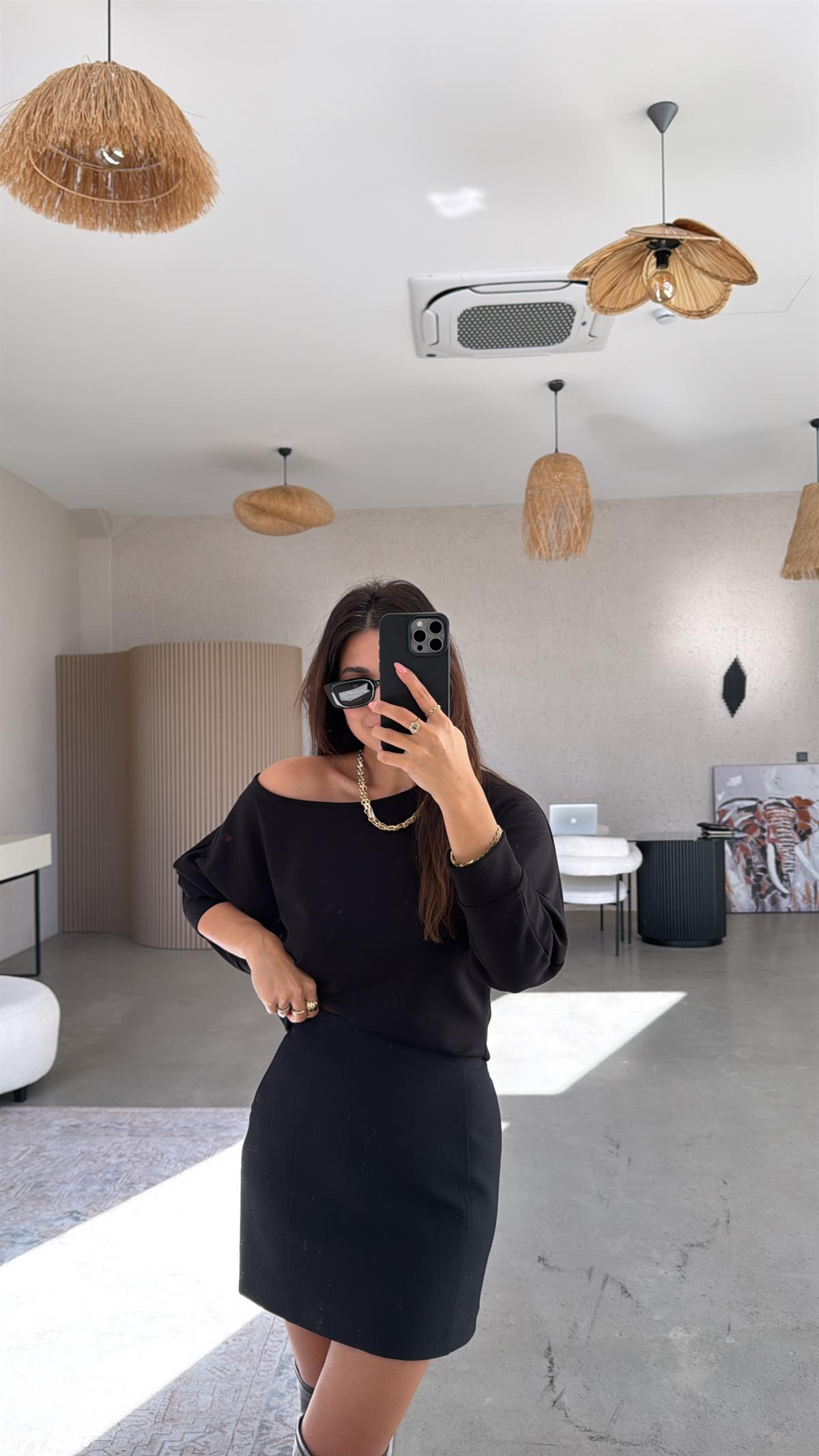 Siyah Astarlı Kumaş Mini Etek