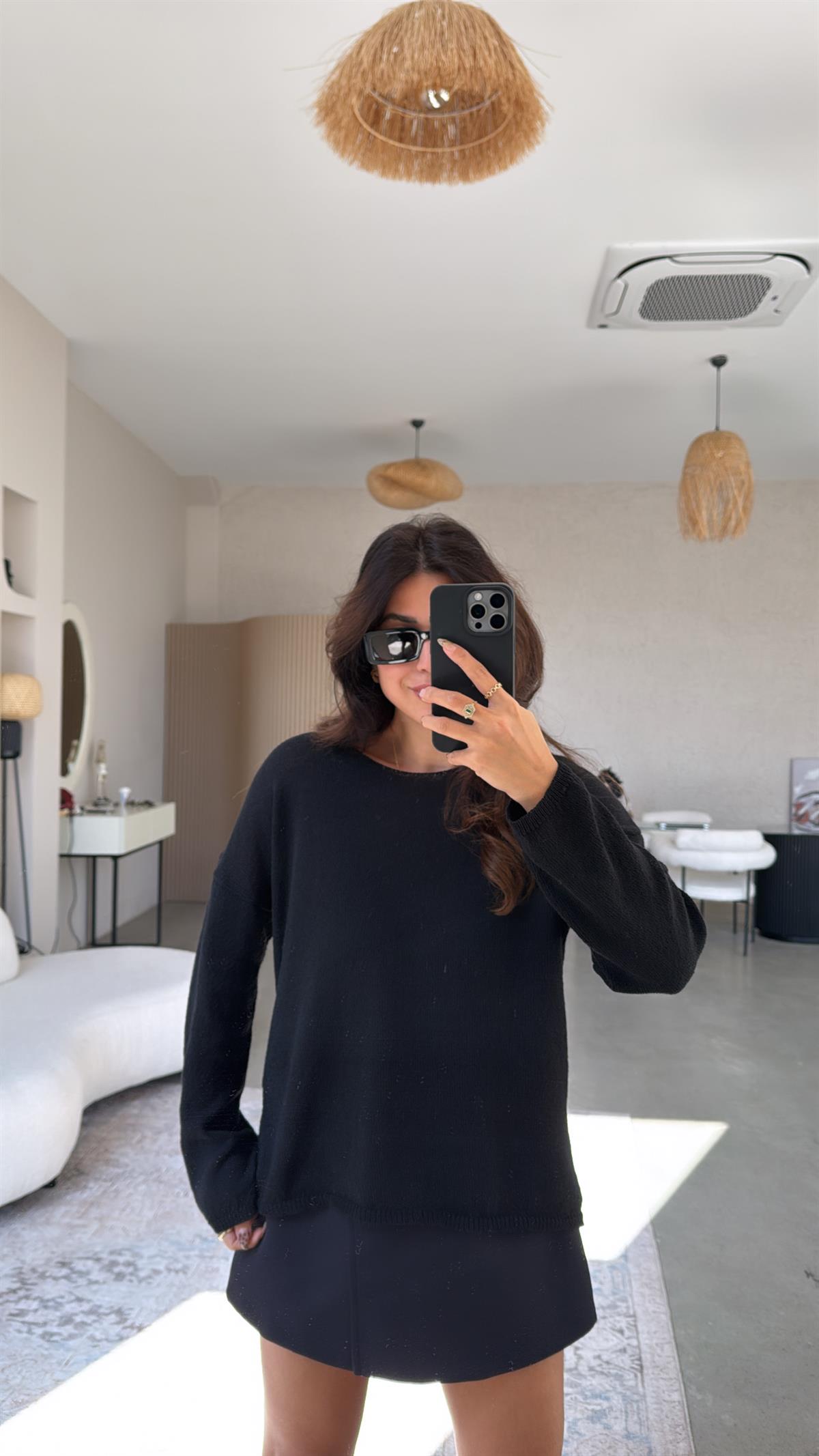 Siyah Baharlık Basic Triko