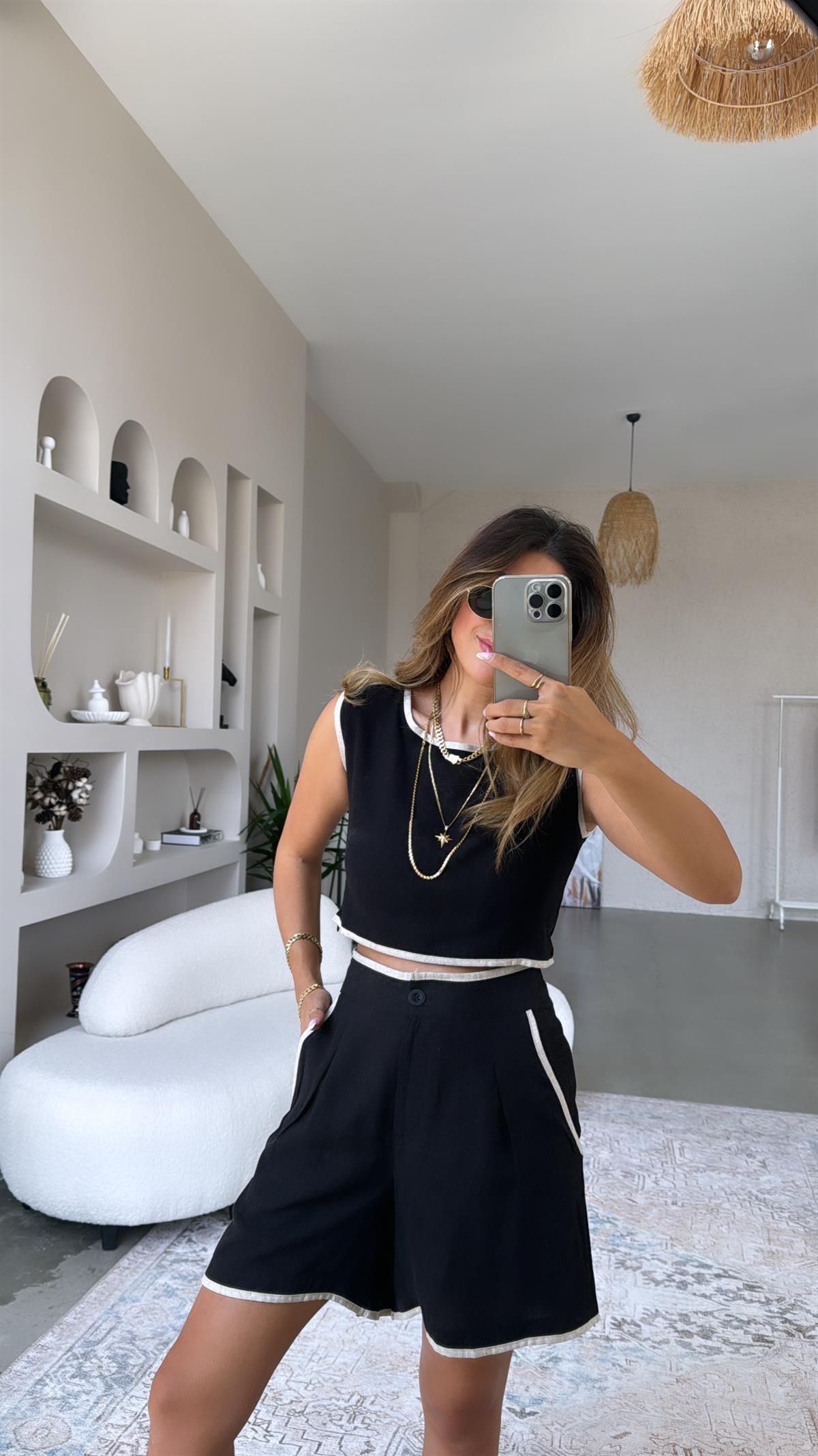 Siyah Bej Biyeli Keten Şortlu Takım