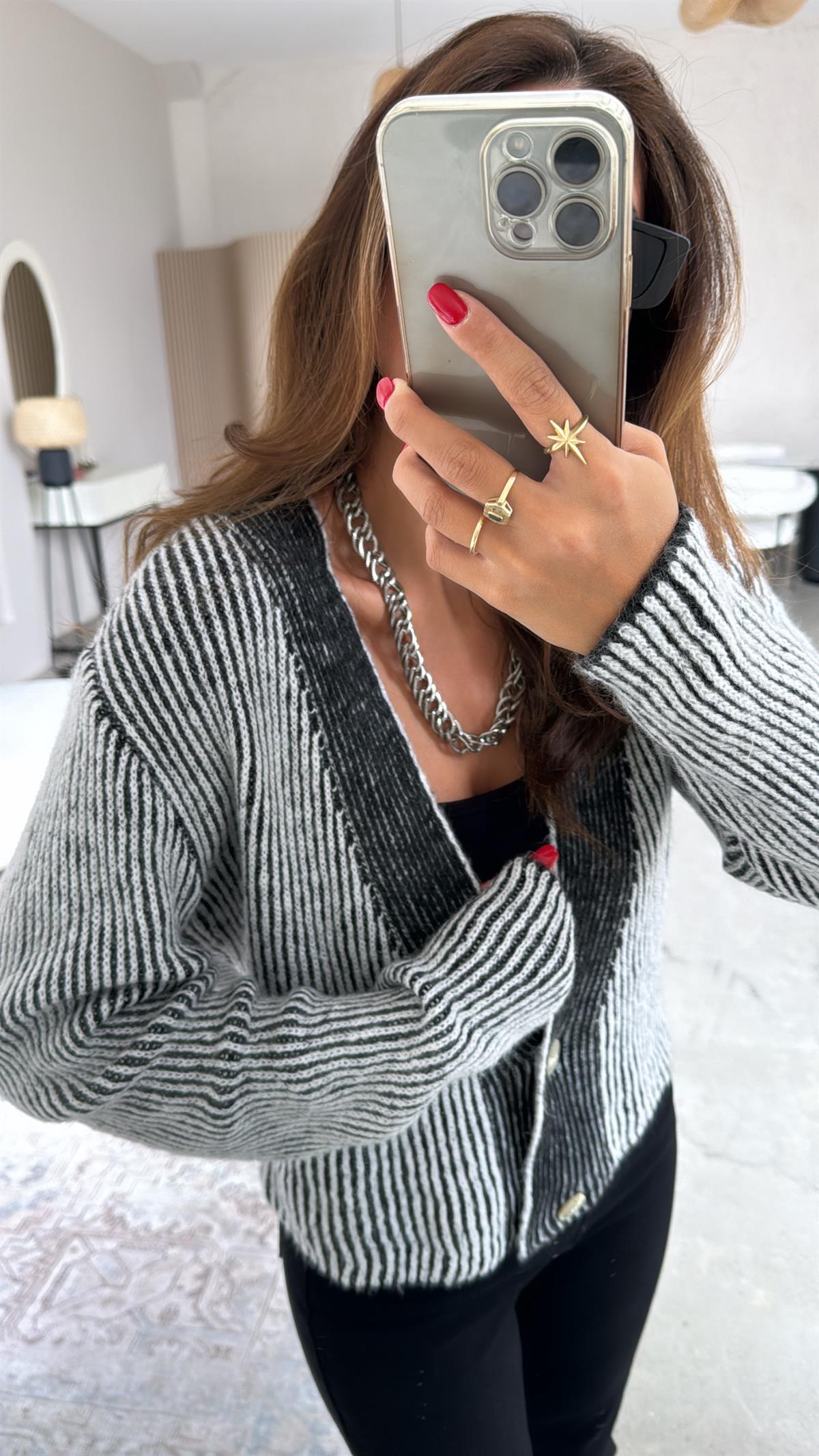 Siyah Beyaz Detay Orijinal Hırka