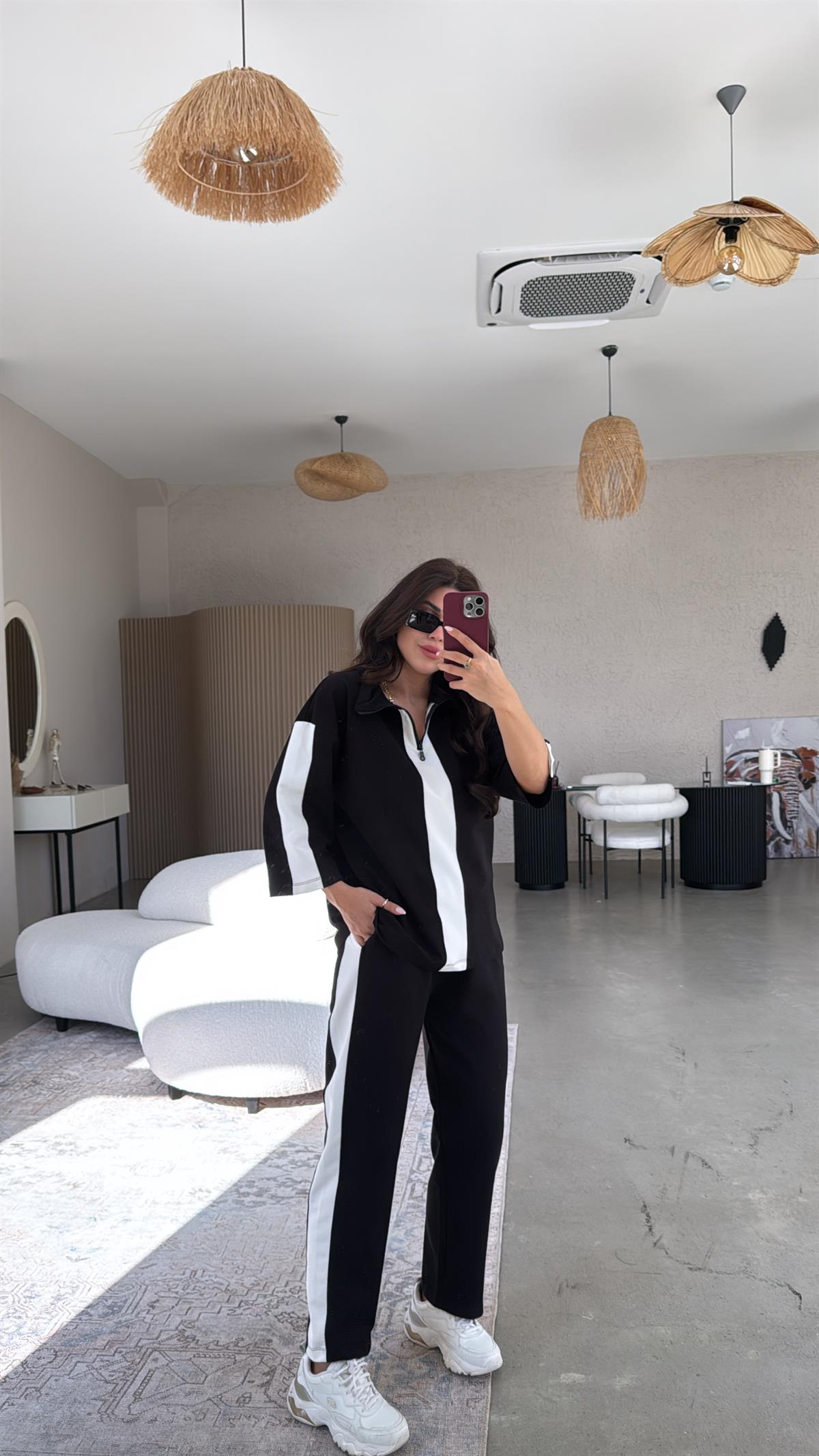 Siyah Beyaz Şerit Detaylı Eşofman Takımı