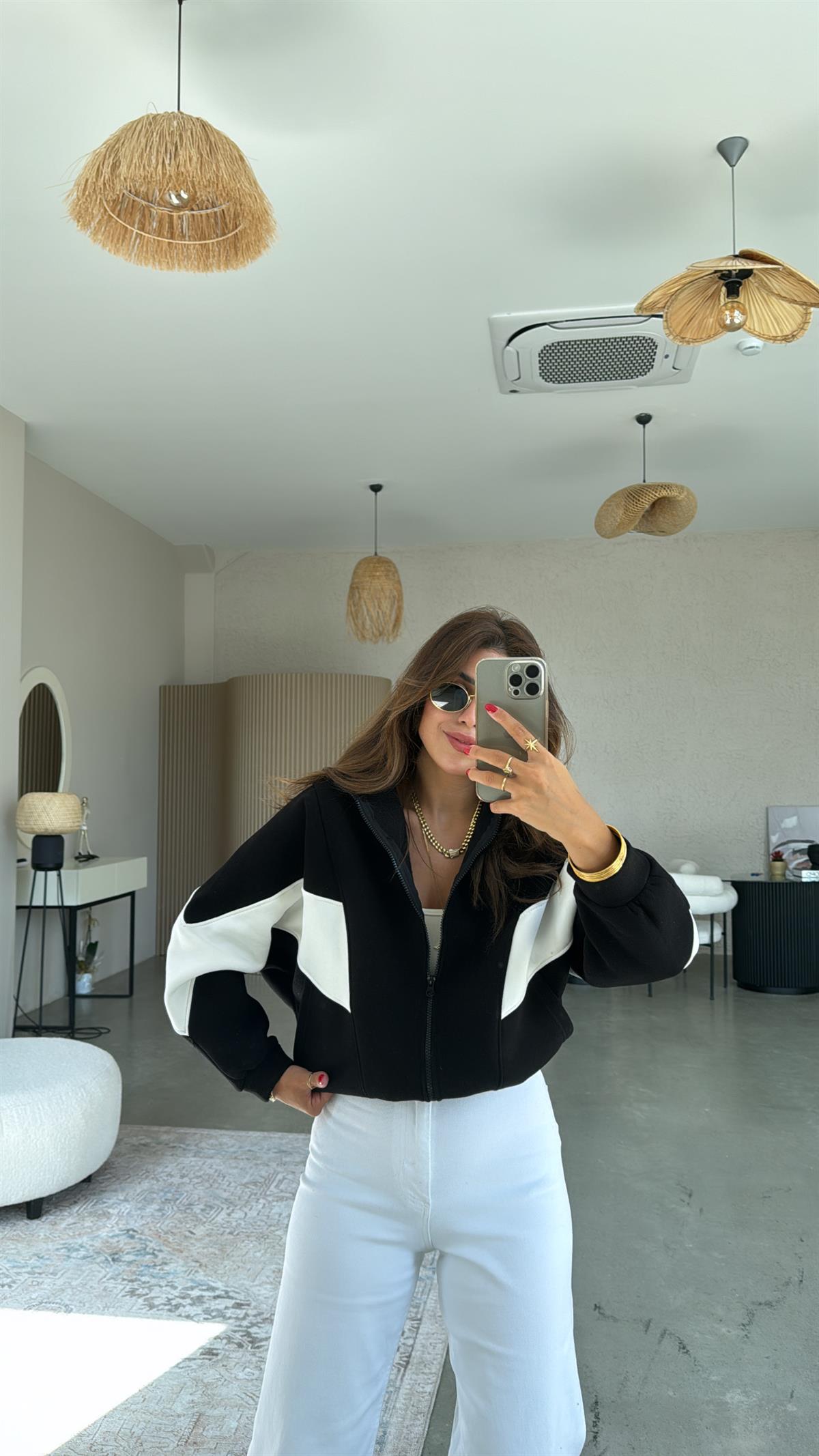 Siyah Beyaz Şeritli Hoodie