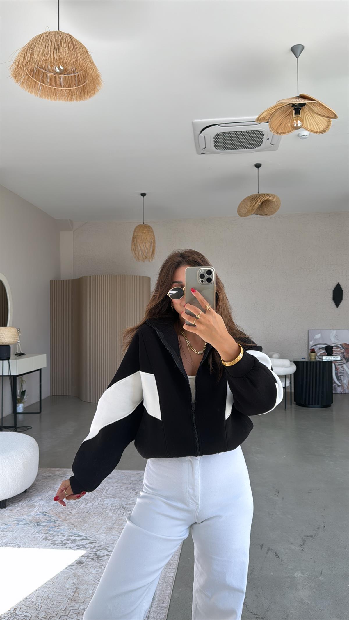 Siyah Beyaz Şeritli Hoodie