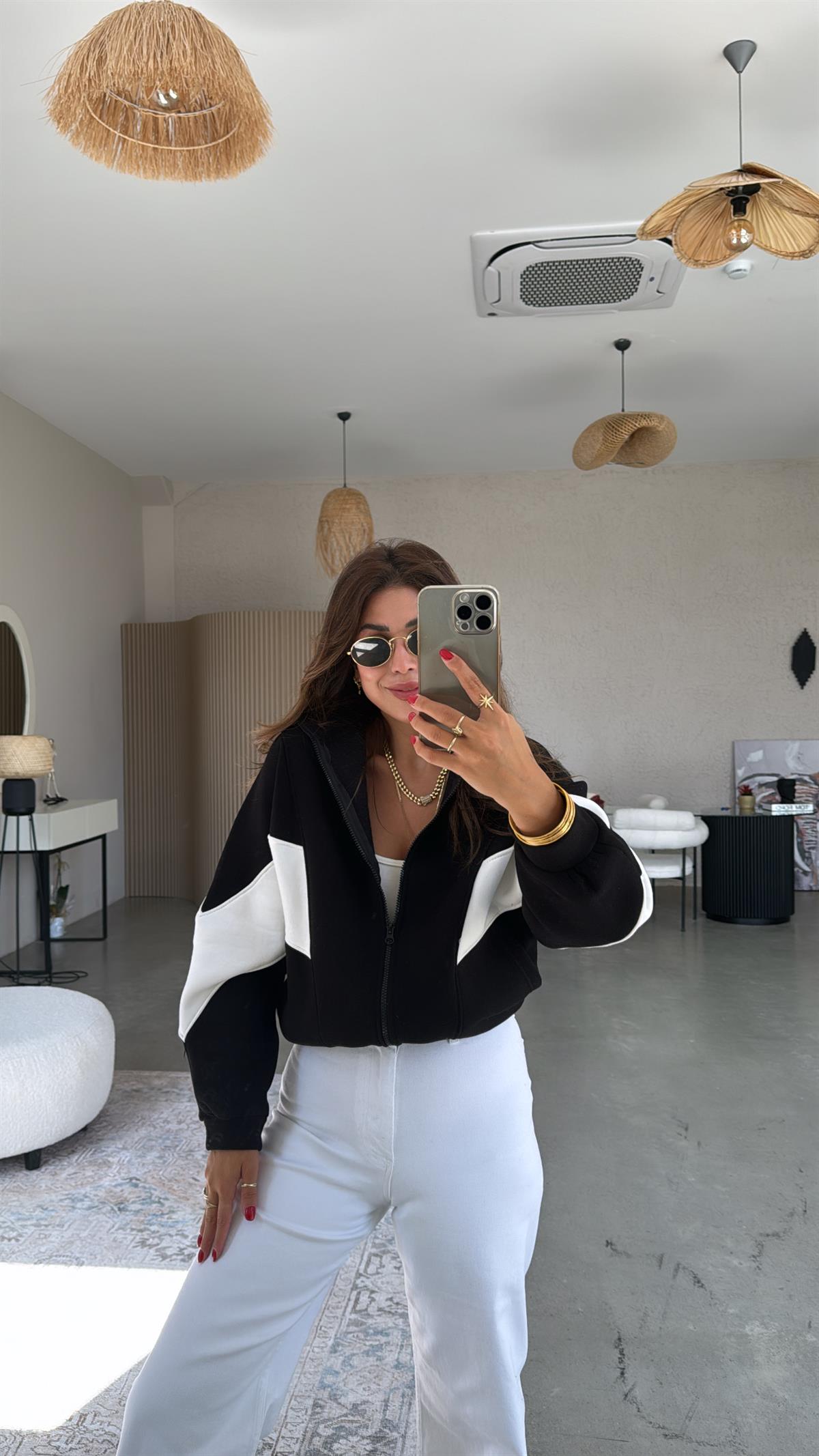 Siyah Beyaz Şeritli Hoodie