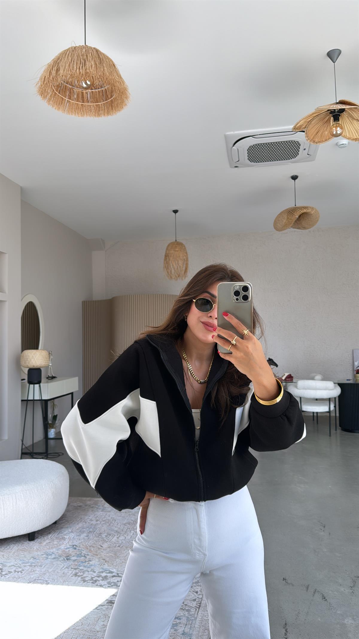 Siyah Beyaz Şeritli Hoodie