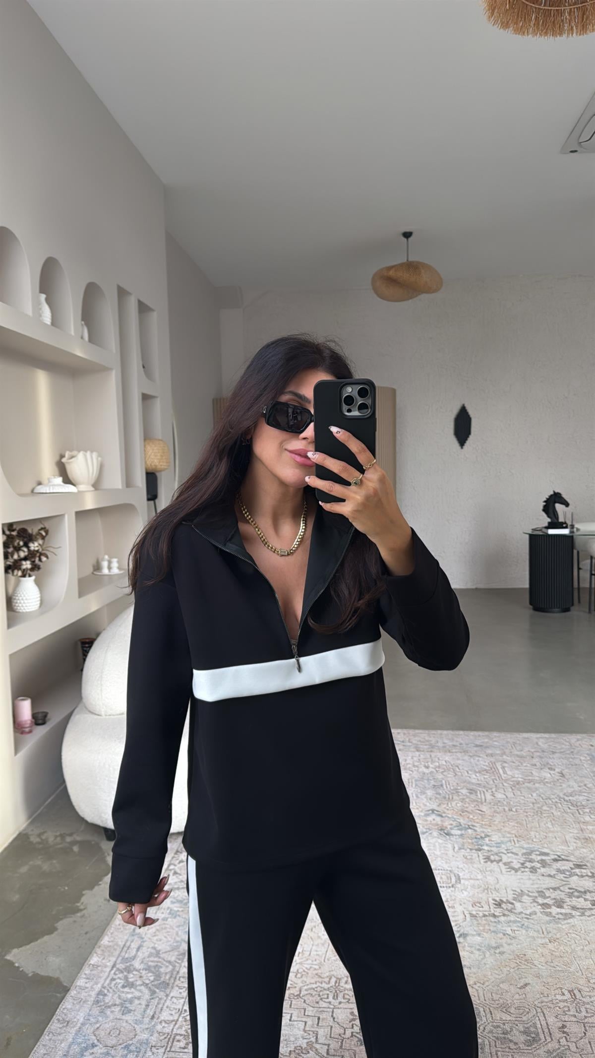 Siyah Beyaz Şeritli Ntw Takım