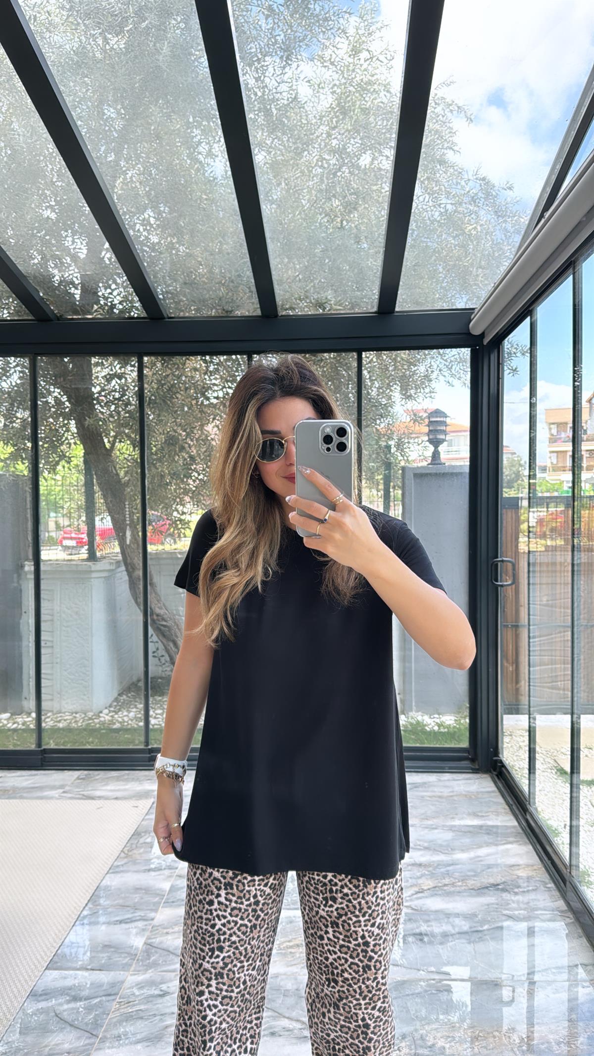 Siyah Bisiklet Yaka Basic Tshirt