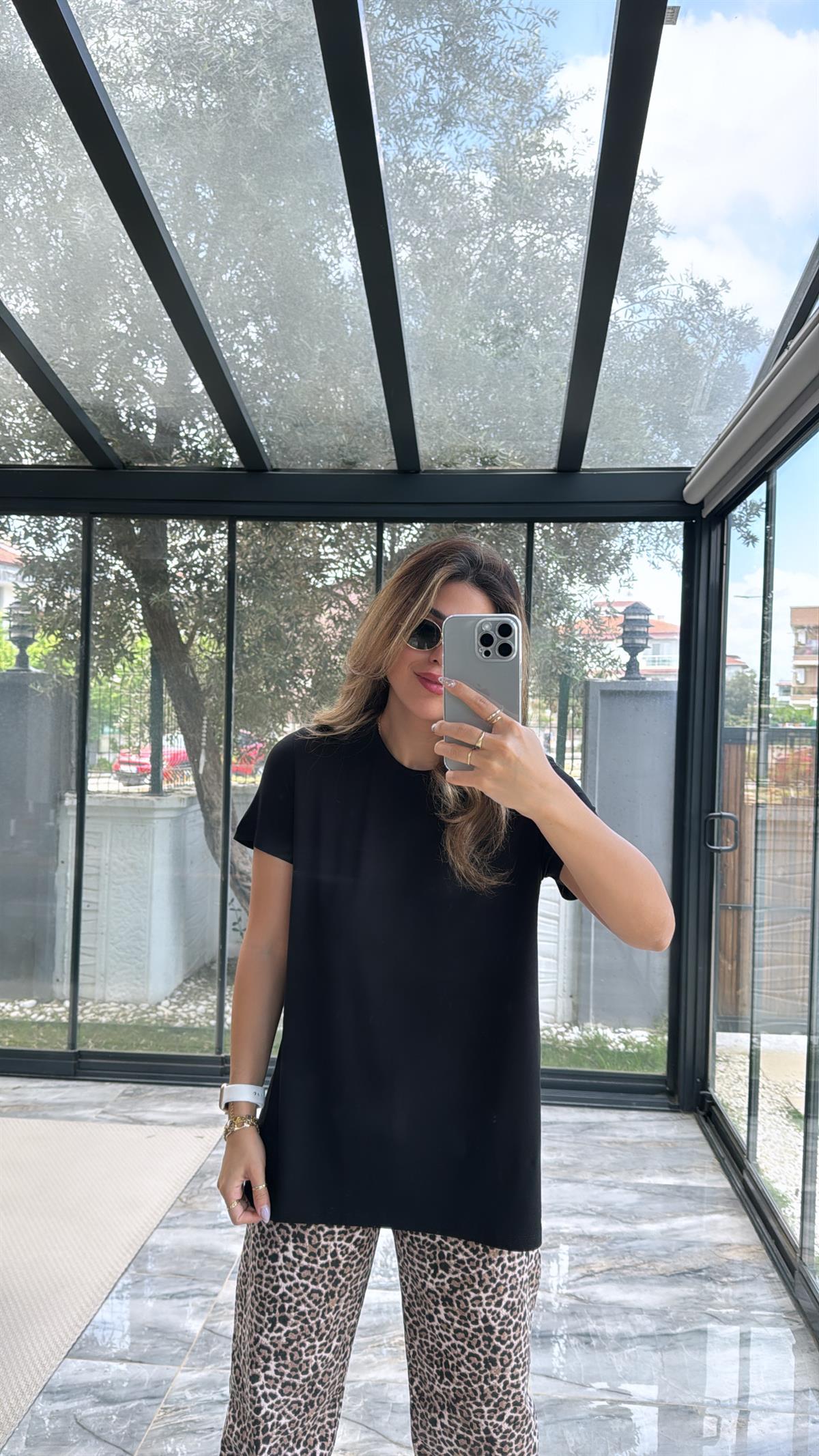 Siyah Bisiklet Yaka Basic Tshirt