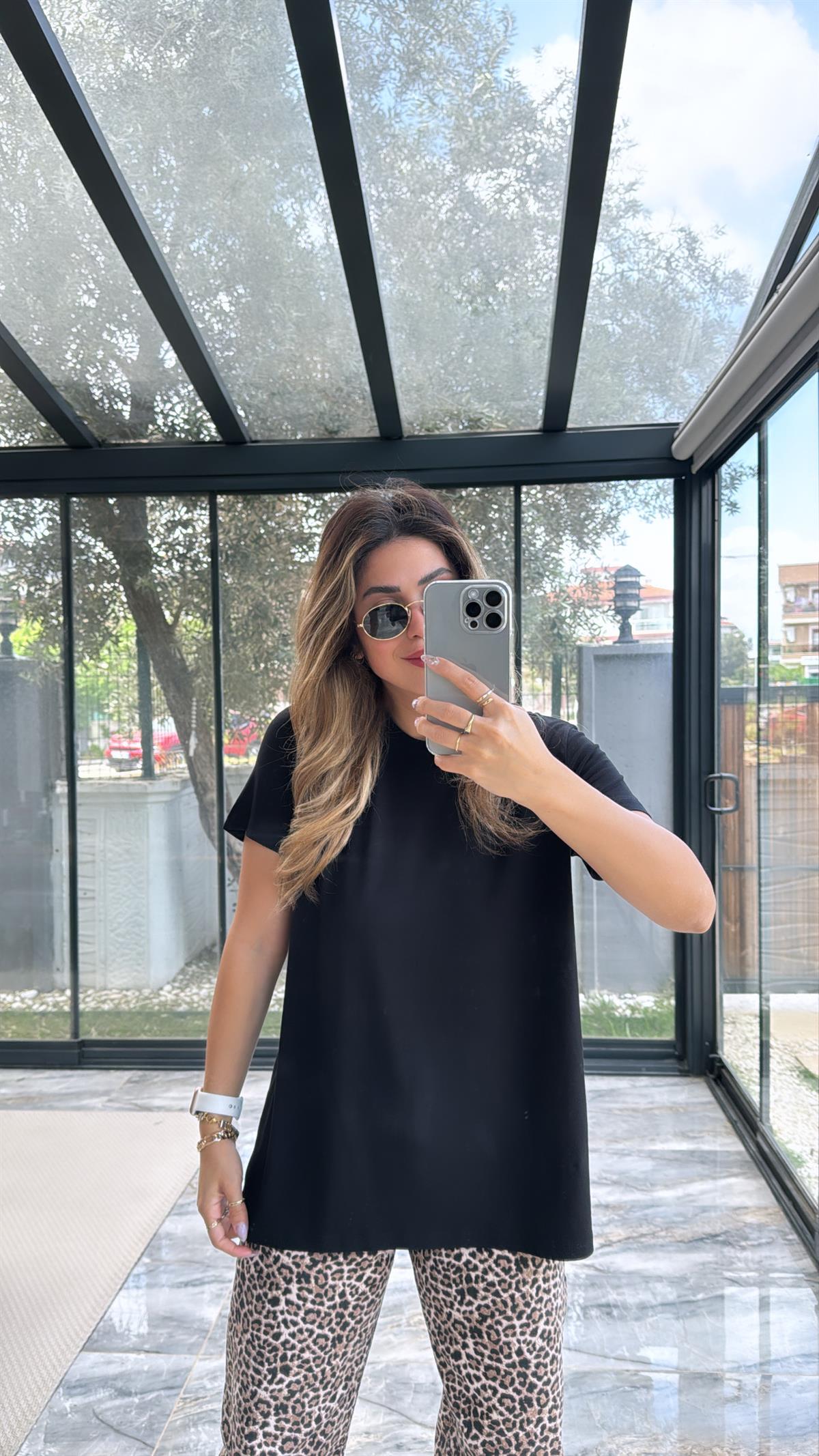 Siyah Bisiklet Yaka Basic Tshirt