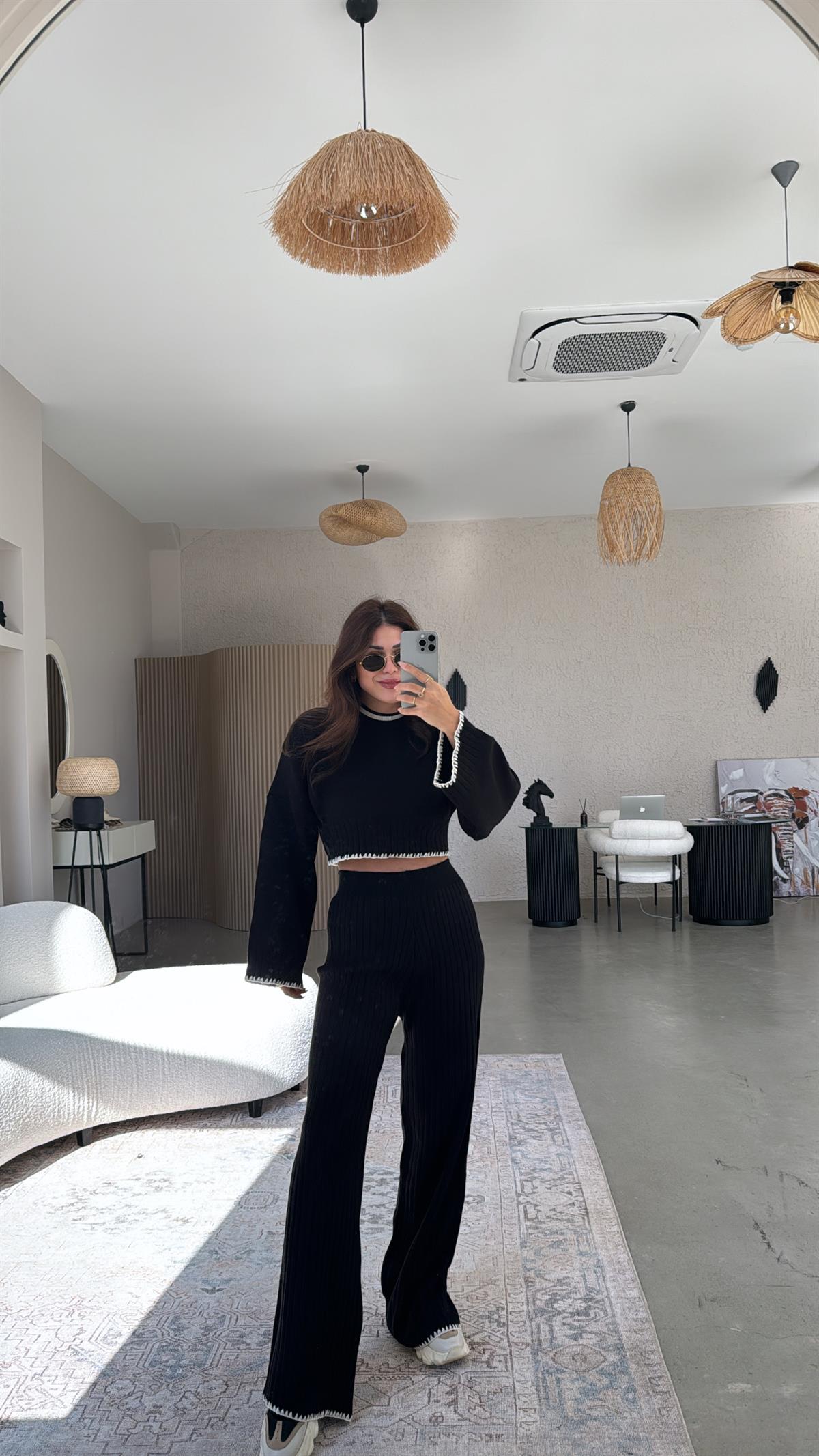 Siyah Biyeli Triko Takım