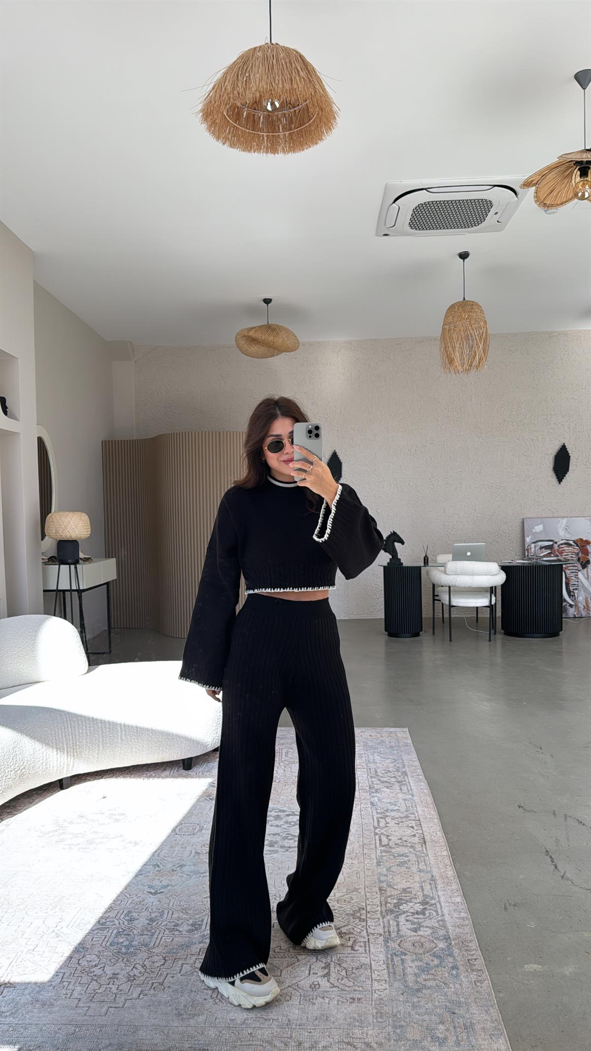 Siyah Biyeli Triko Takım