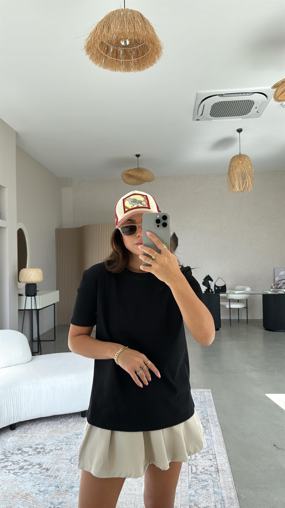 Siyah Buketteke Premium Basic Tshirt