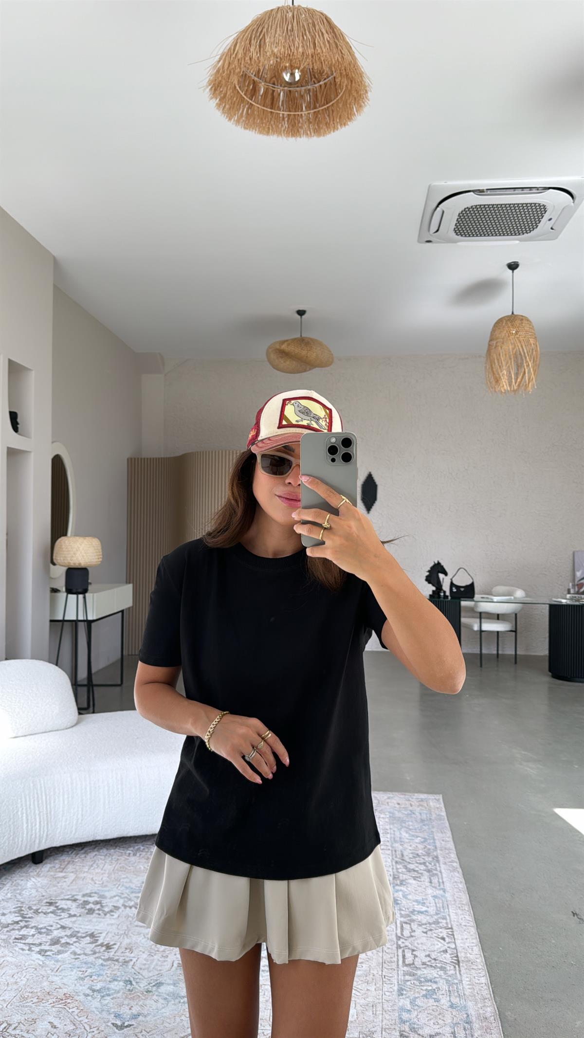 Siyah Buketteke Premium Basic Tshirt