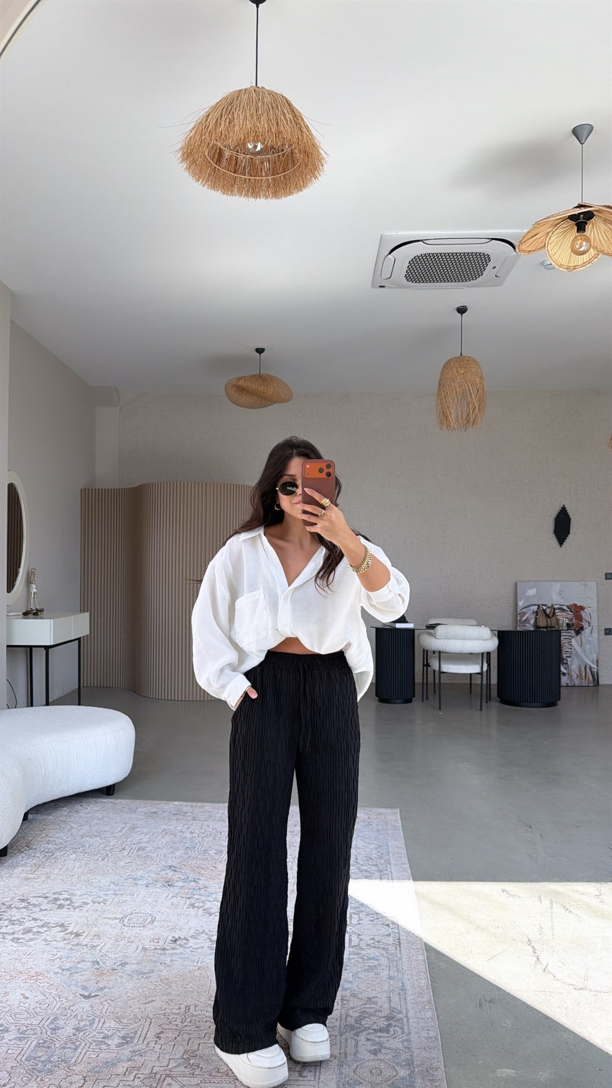 Siyah Bürümcük Kumaş Lastikli Pantolon