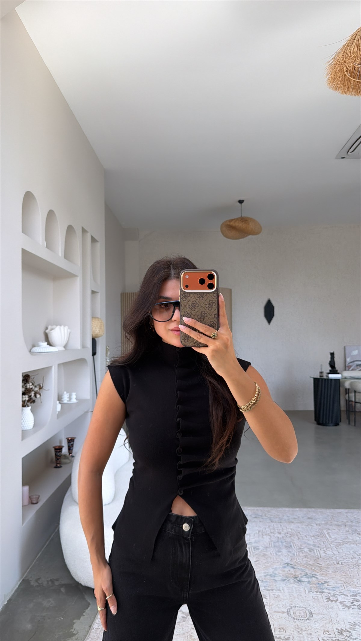Siyah Büzgülü Düğmeli Dik Yaka Triko Bluz