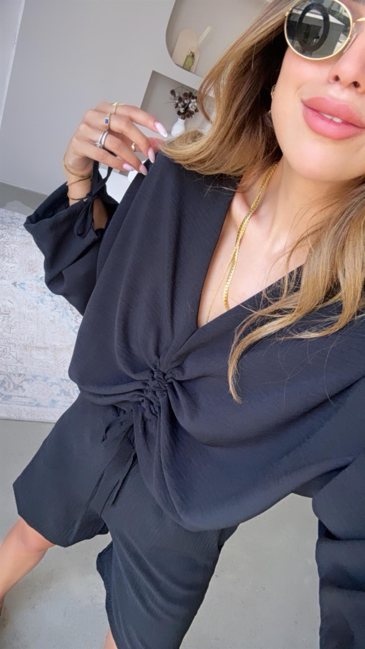 Siyah Büzgülü Tiril Bluz