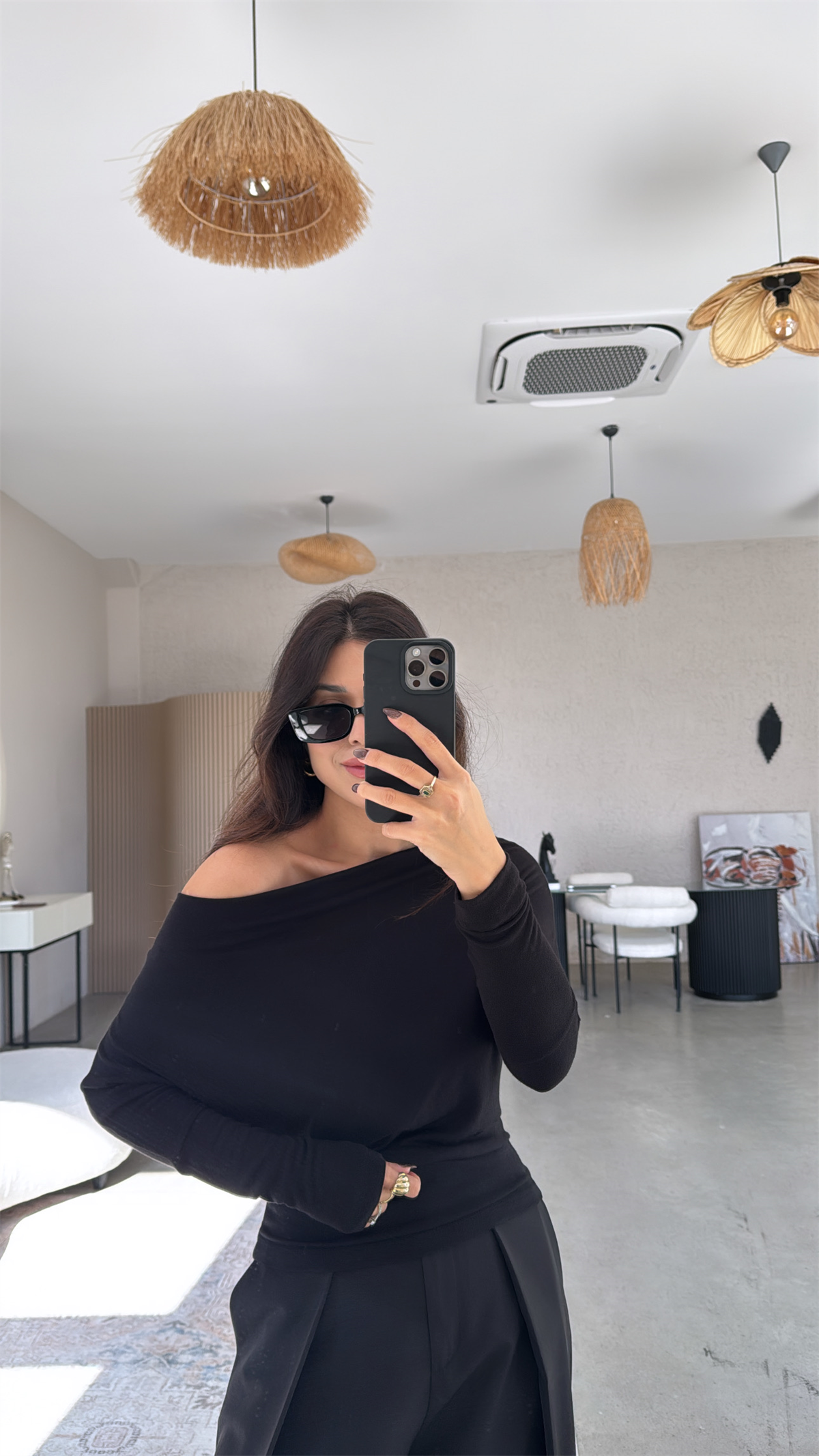 Siyah Buzzy Omzu Açık Bluz