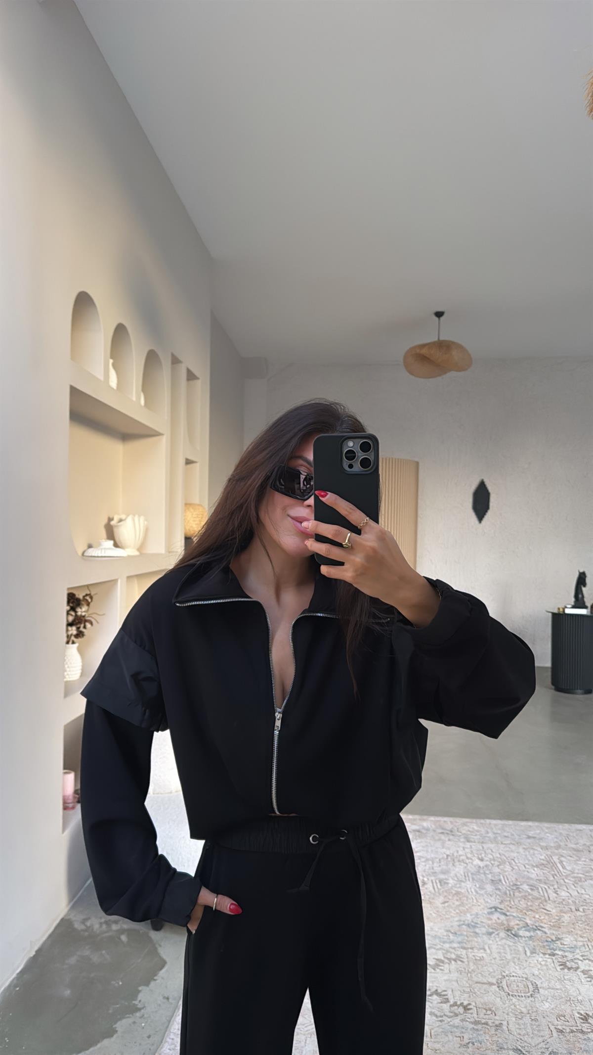 Siyah Ceketli Paraşüt Kumaşlı Twst Model Takım