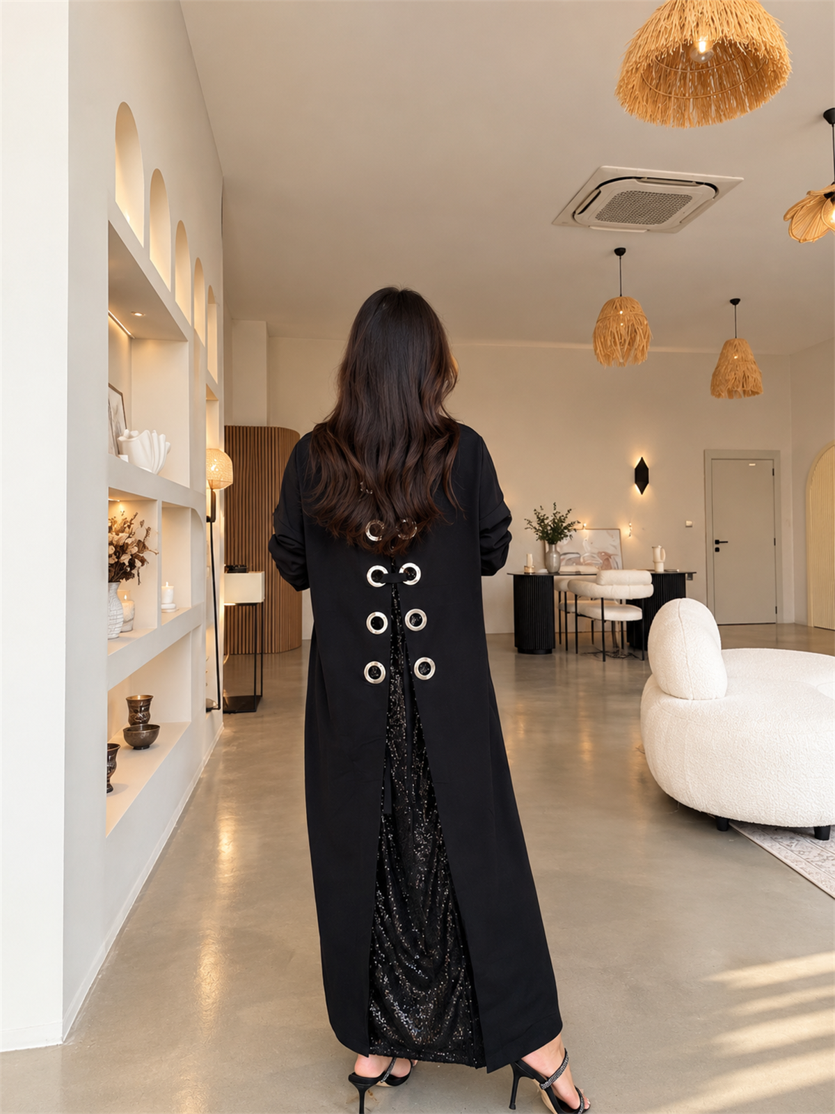 Siyah Cepli Arkası Payet Ve Kuş Gözü Detaylı Uzun Elbise