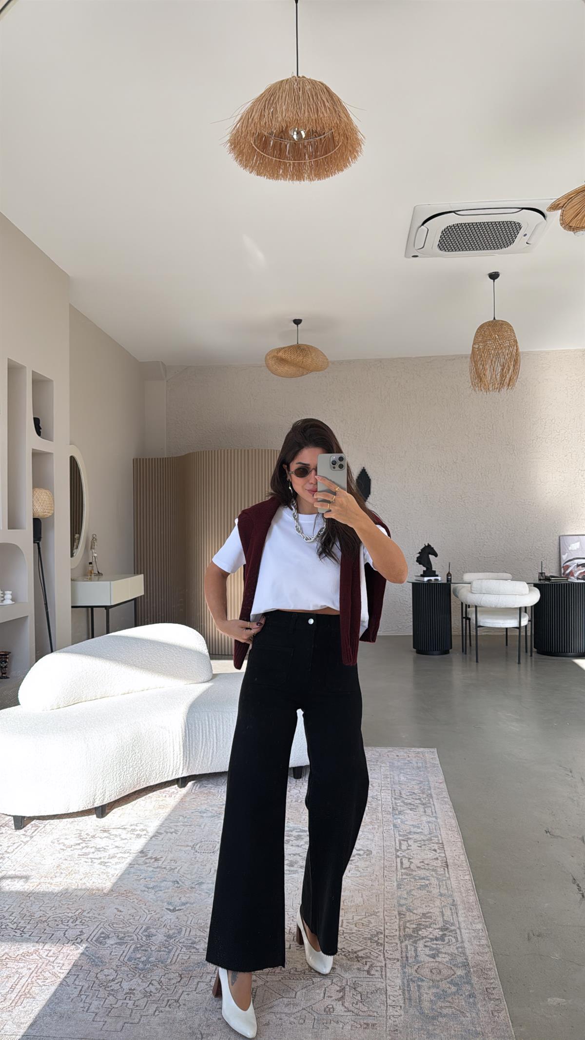 Siyah Çift Cep Detaylı Jean