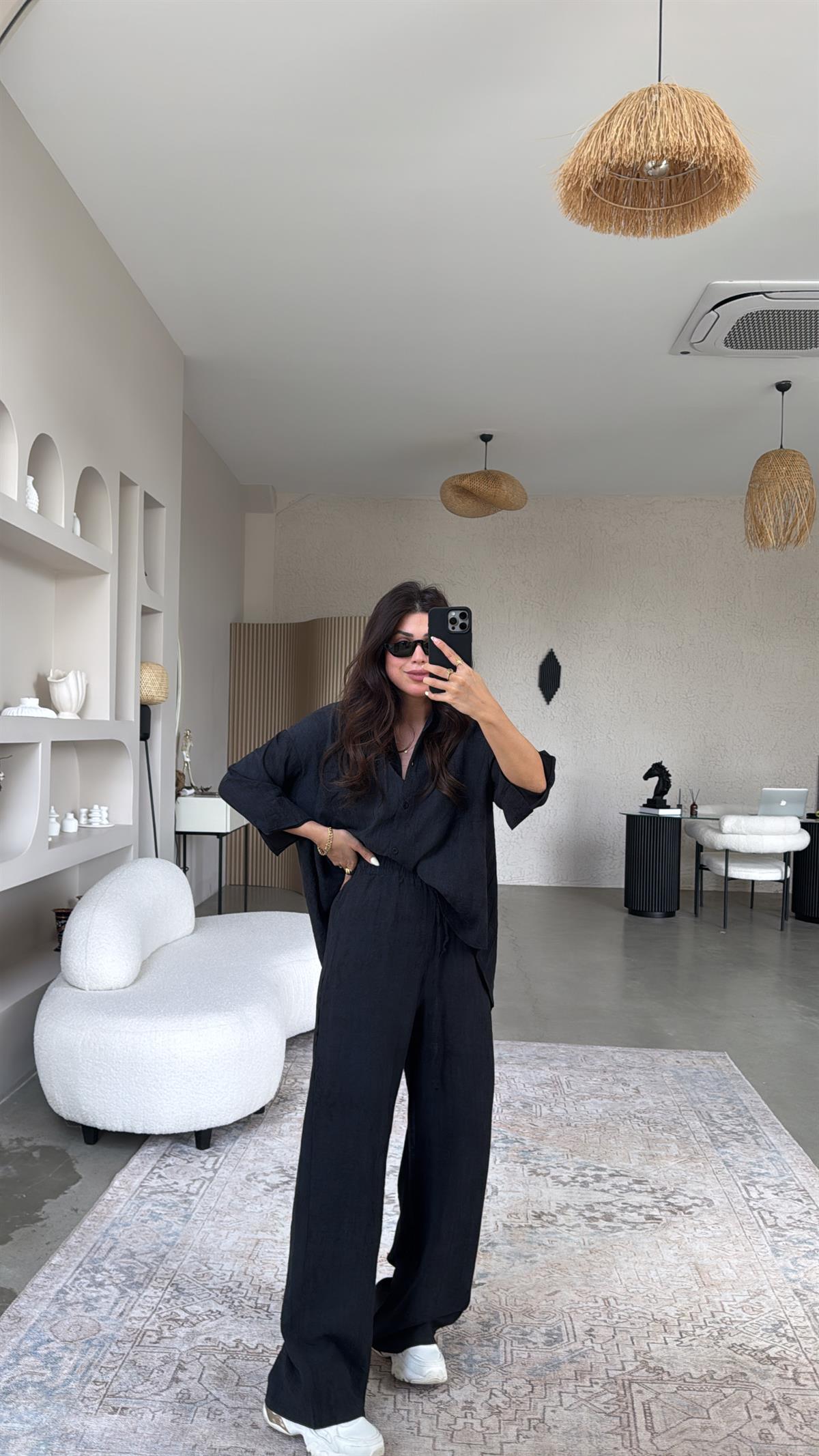 Siyah Çilek Eskitme Detaylı Takım