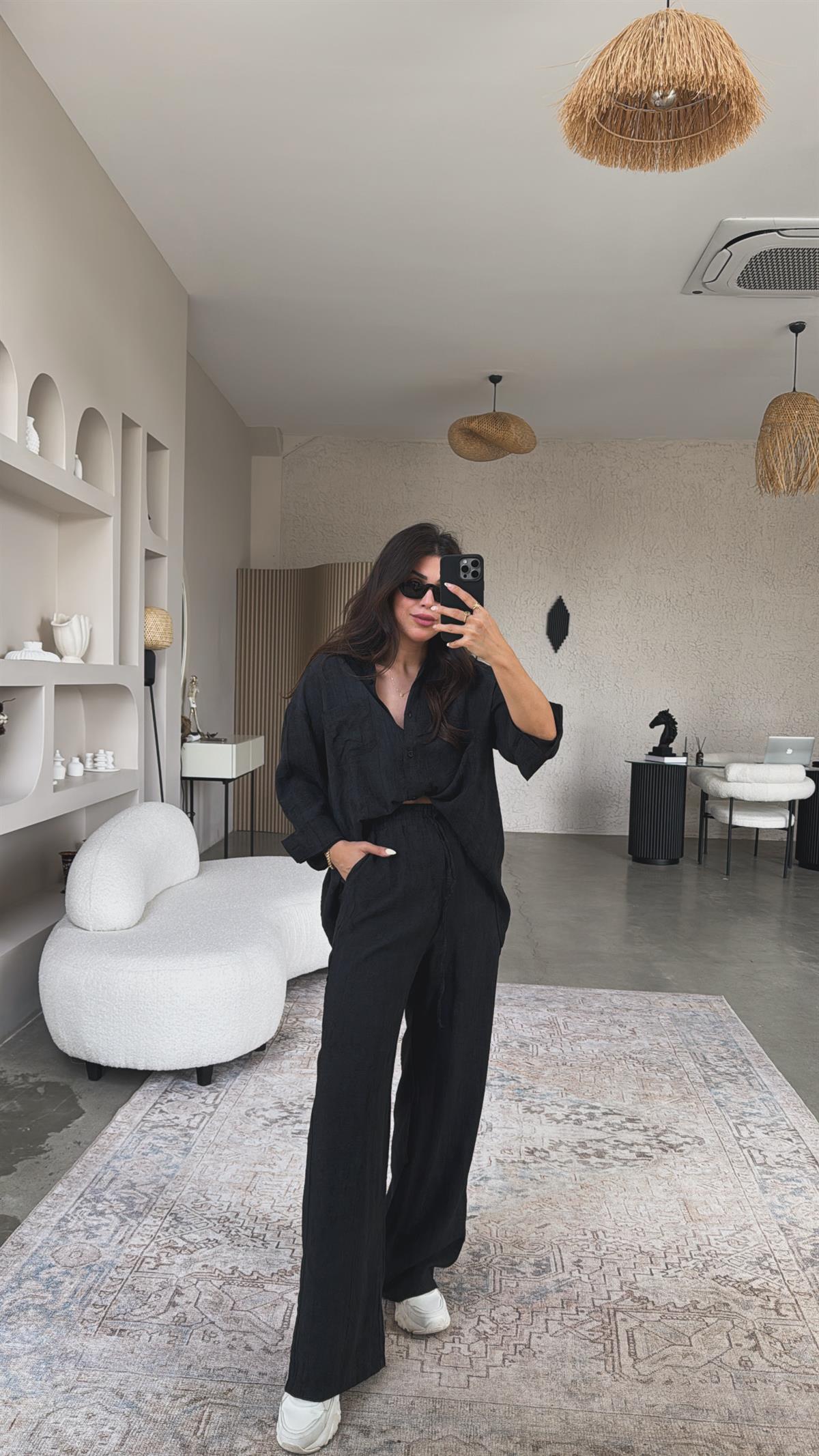 Siyah Çilek Eskitme Detaylı Takım