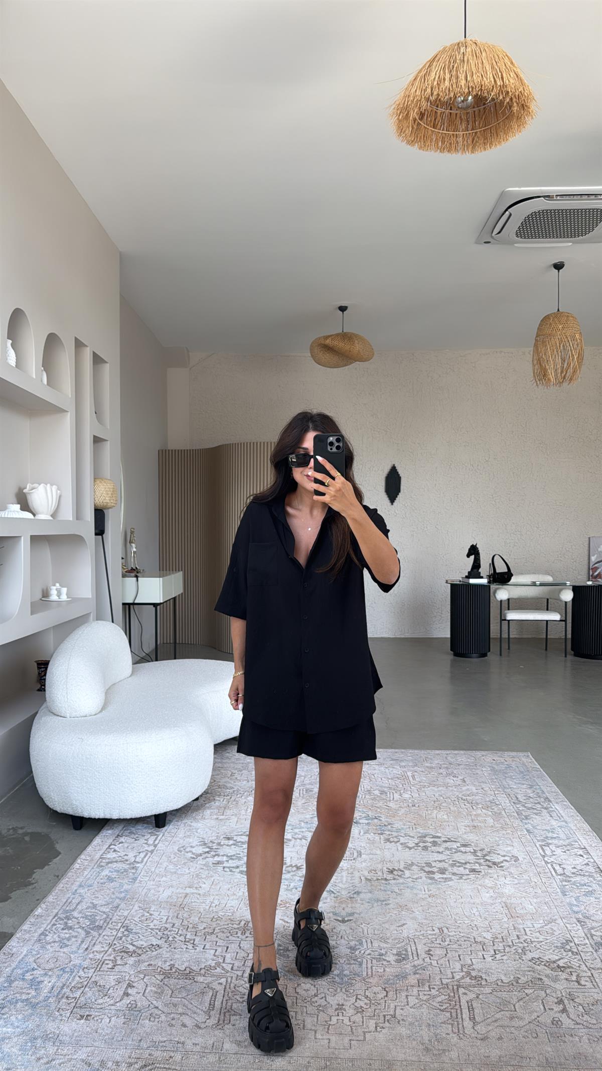 Siyah Çilek Kumaş Şort Gömlek Takım