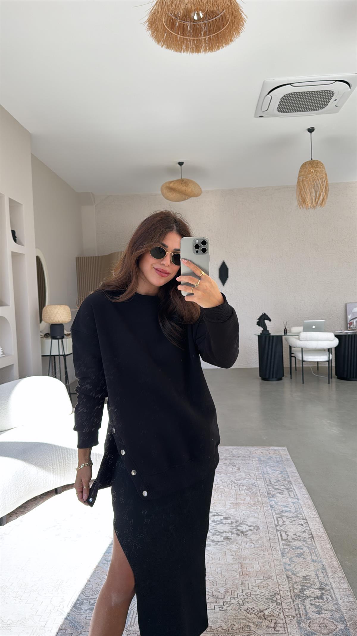 Siyah Çıtçıt Detaylı Sweatshirt