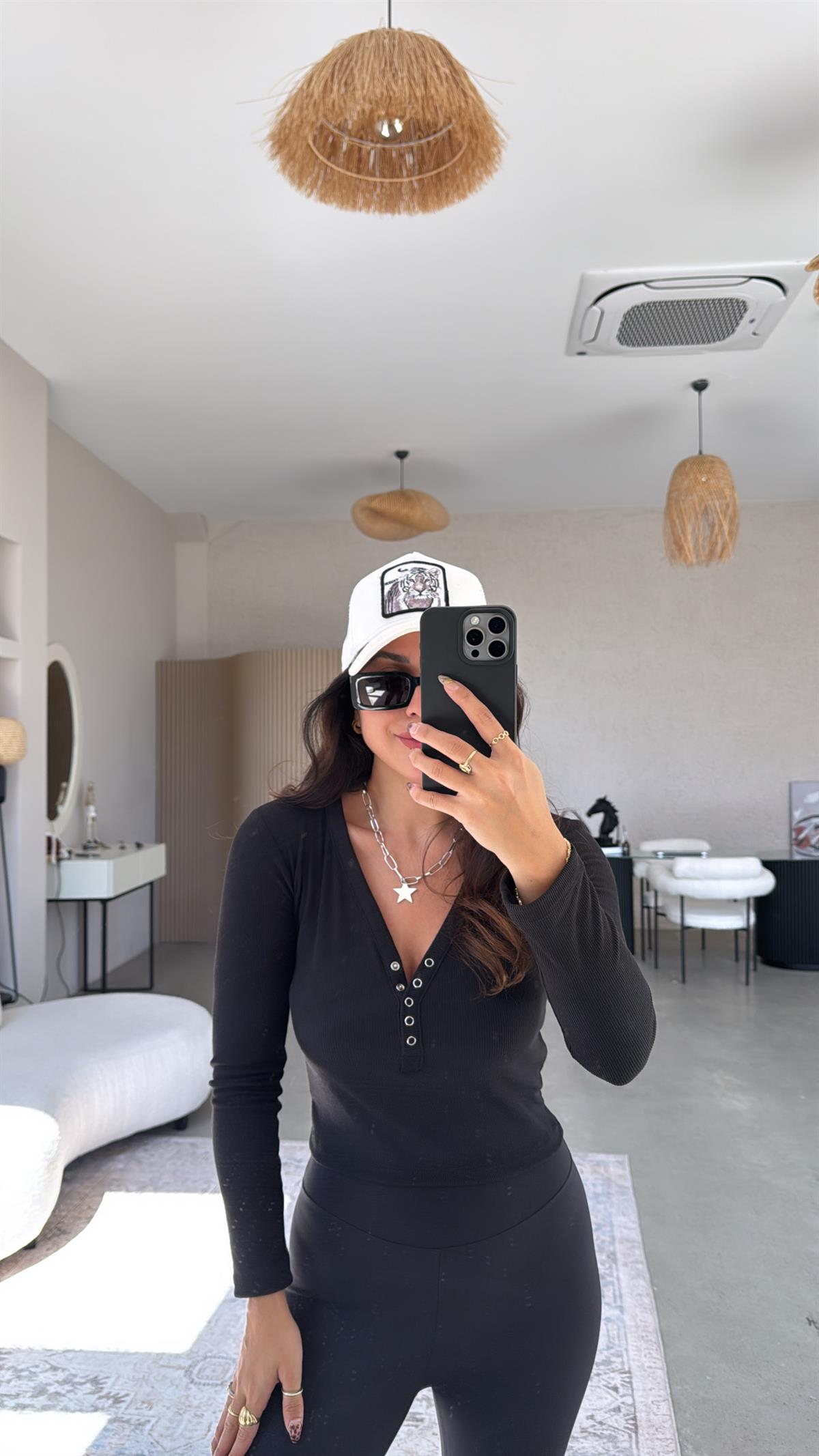 Siyah Çıtçıtlı Ribana Bluz