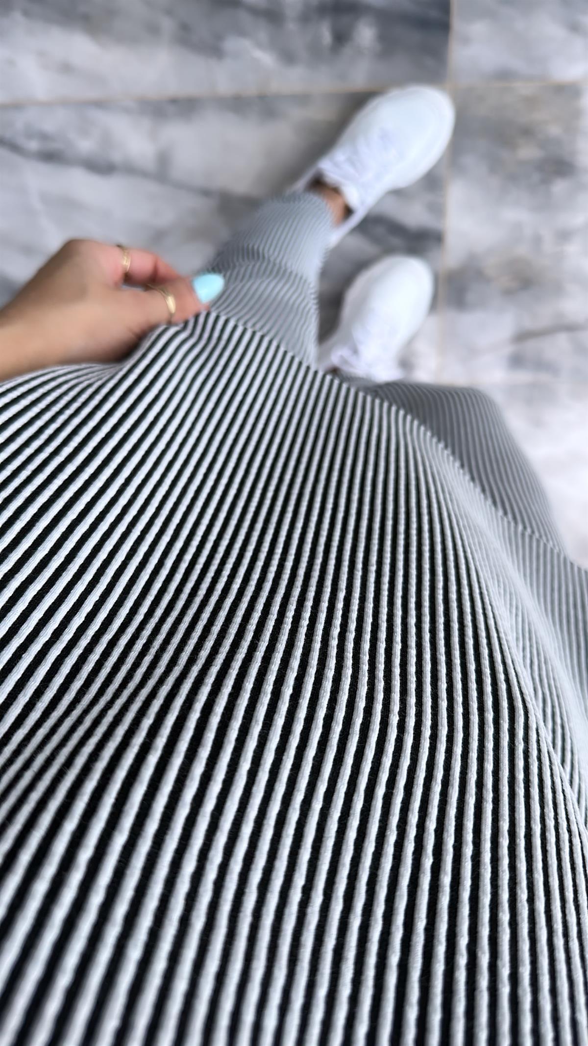 Siyah Çizgili Premium Takım