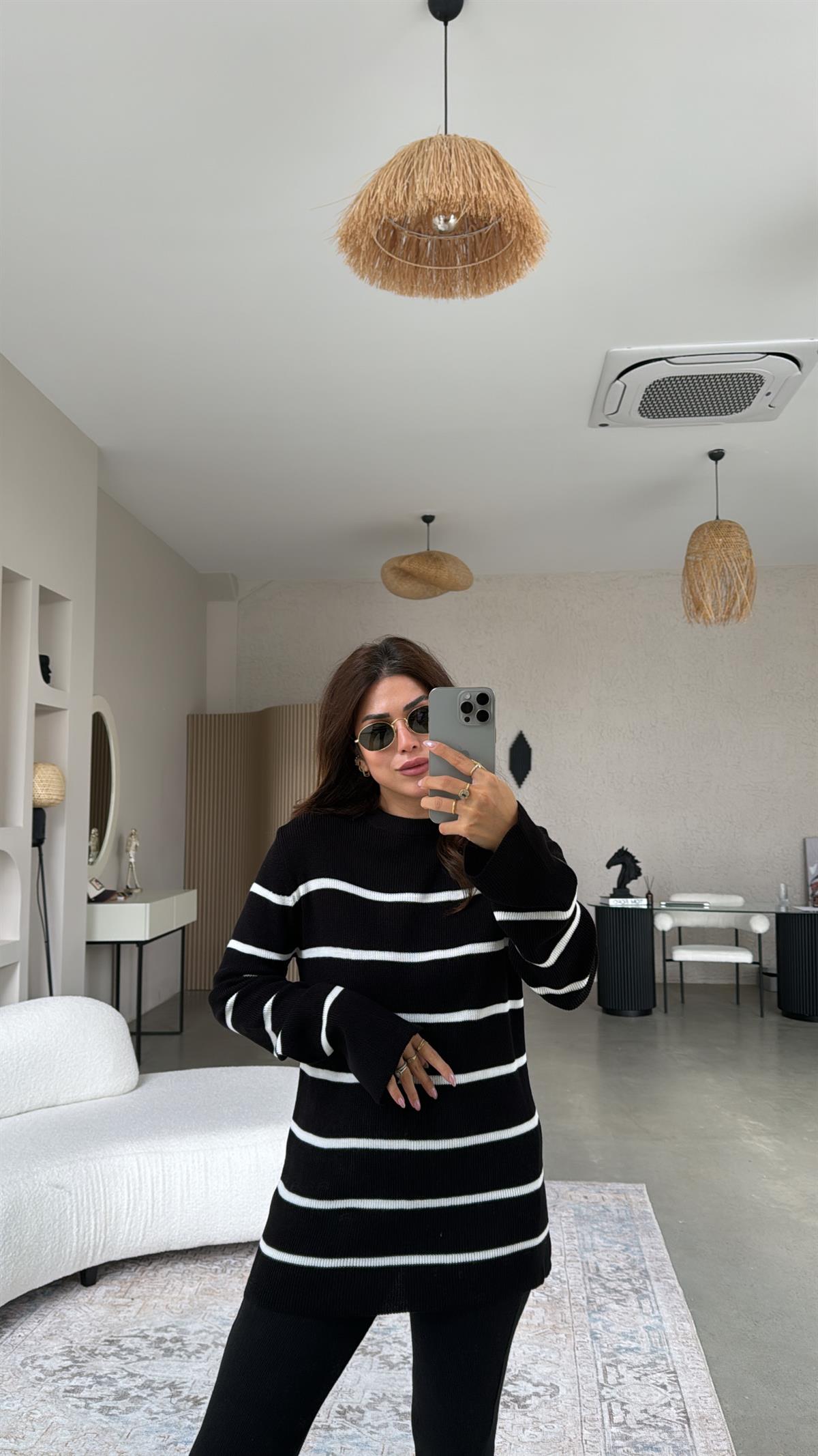 Siyah Çizgili Triko Tunik