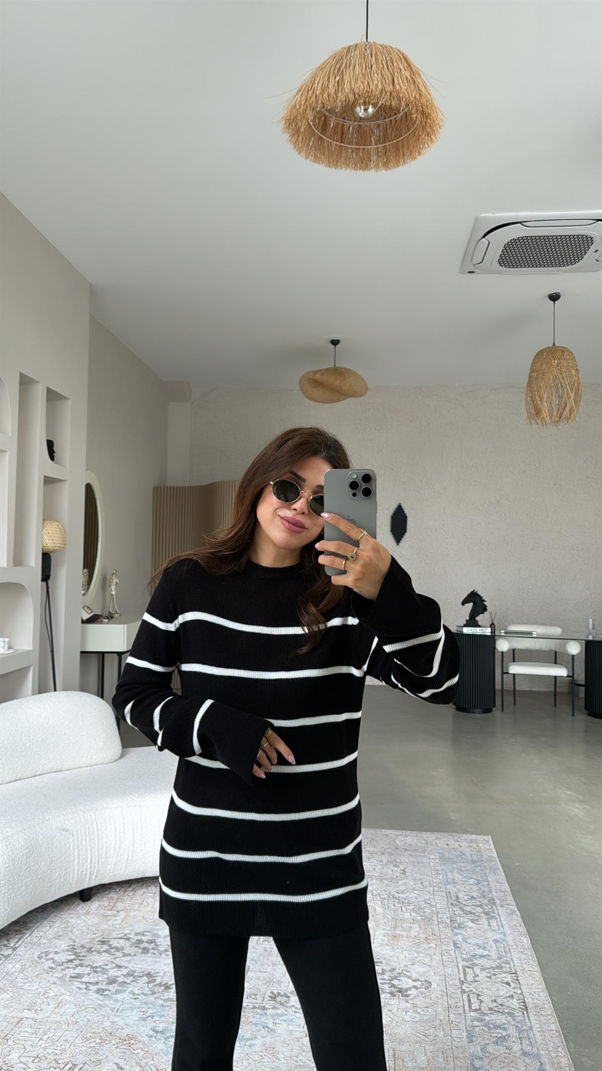 Siyah Çizgili Triko Tunik