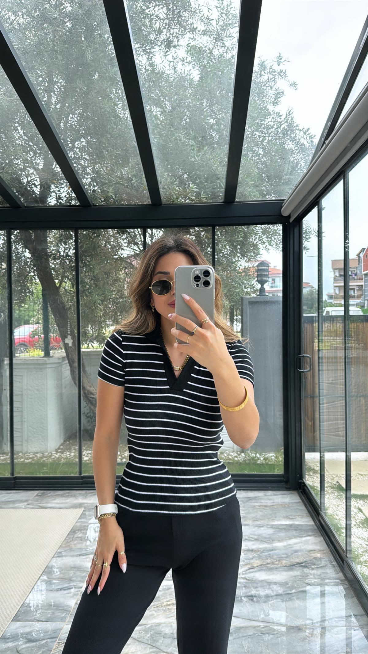 Siyah Çizgili Yakalı Ribana Tshirt