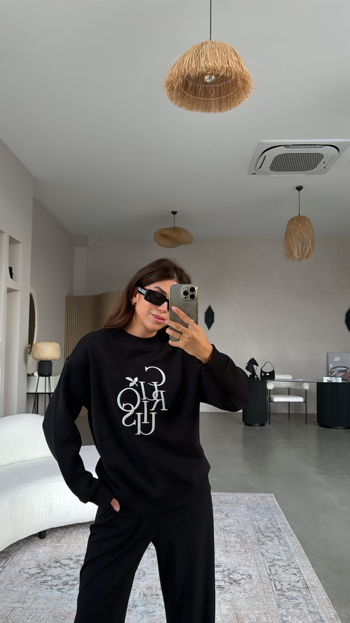Siyah Curious Nakışlı Şardonlu Sweatshirt