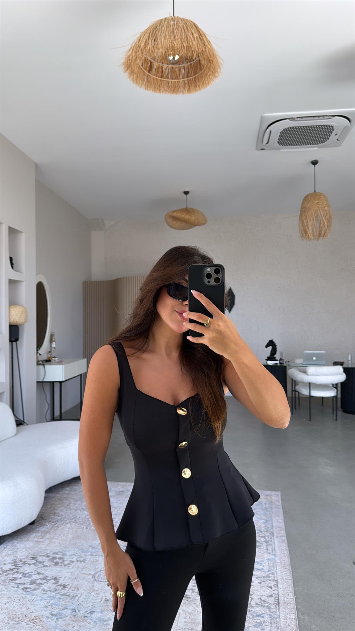 Siyah Dalgıç Gold Detaylı Bel Oturan Bluz