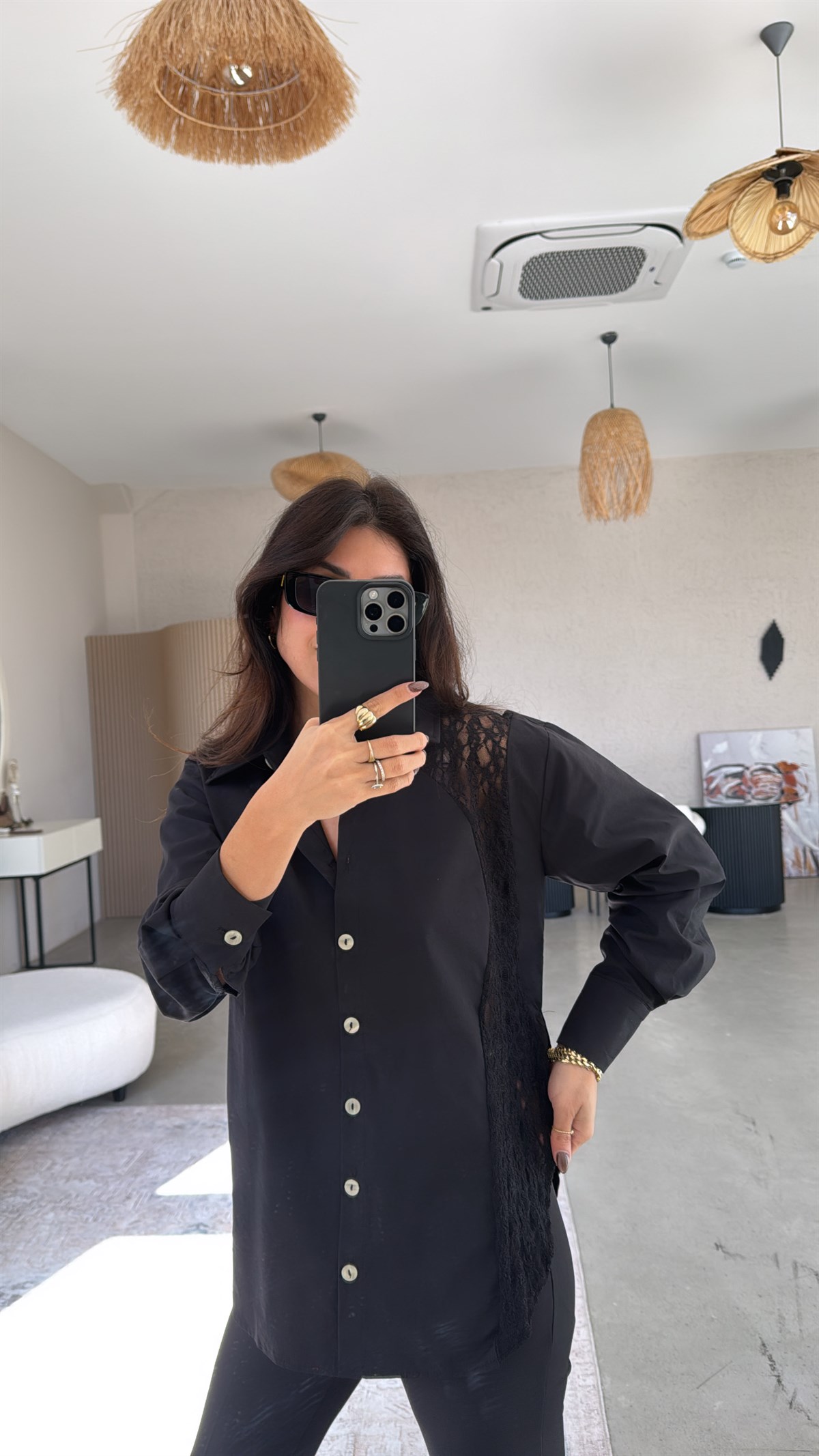 Siyah Dantel Detaylı Poplin Premium Gömlek