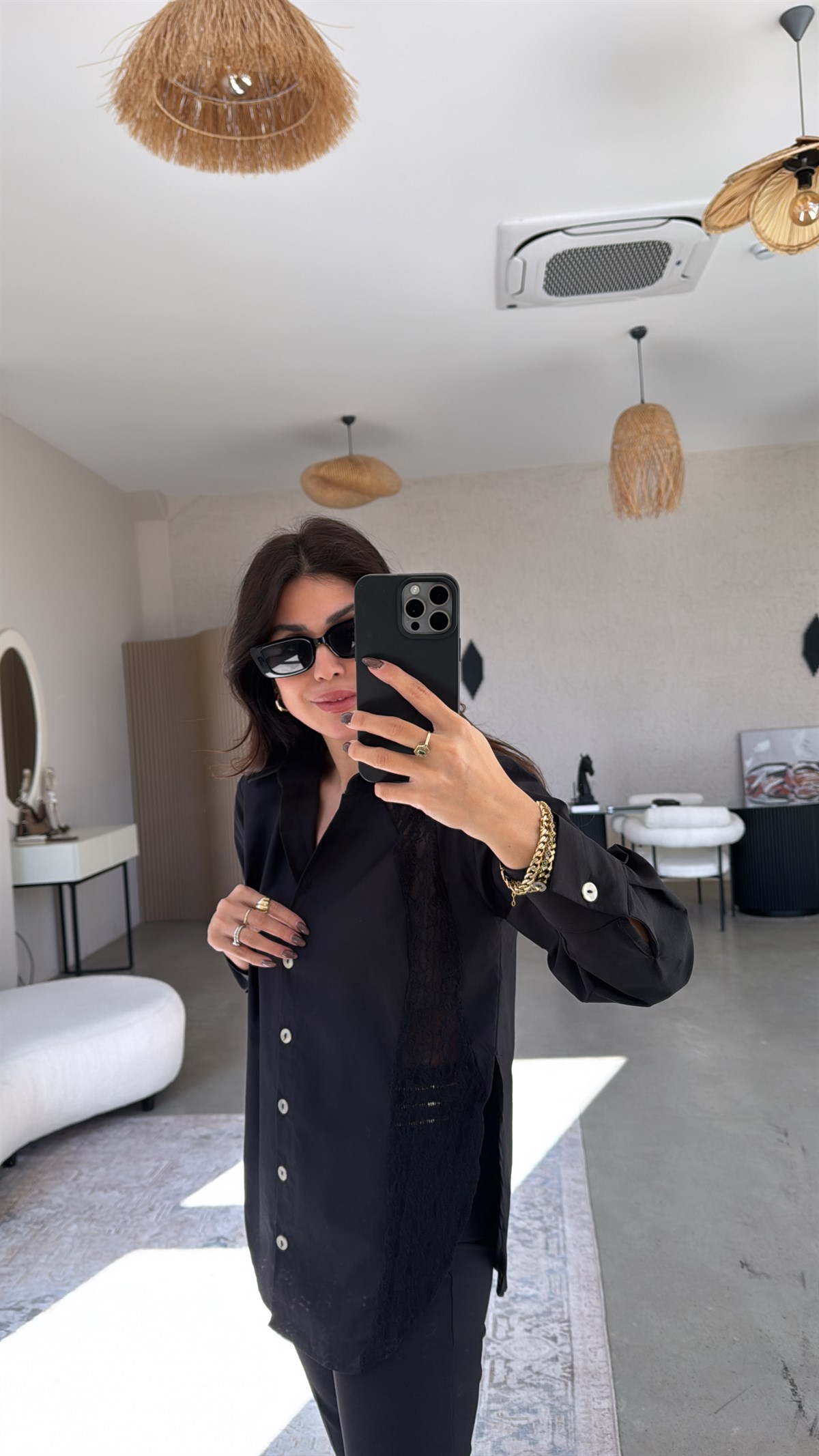 Siyah Dantel Detaylı Poplin Premium Gömlek