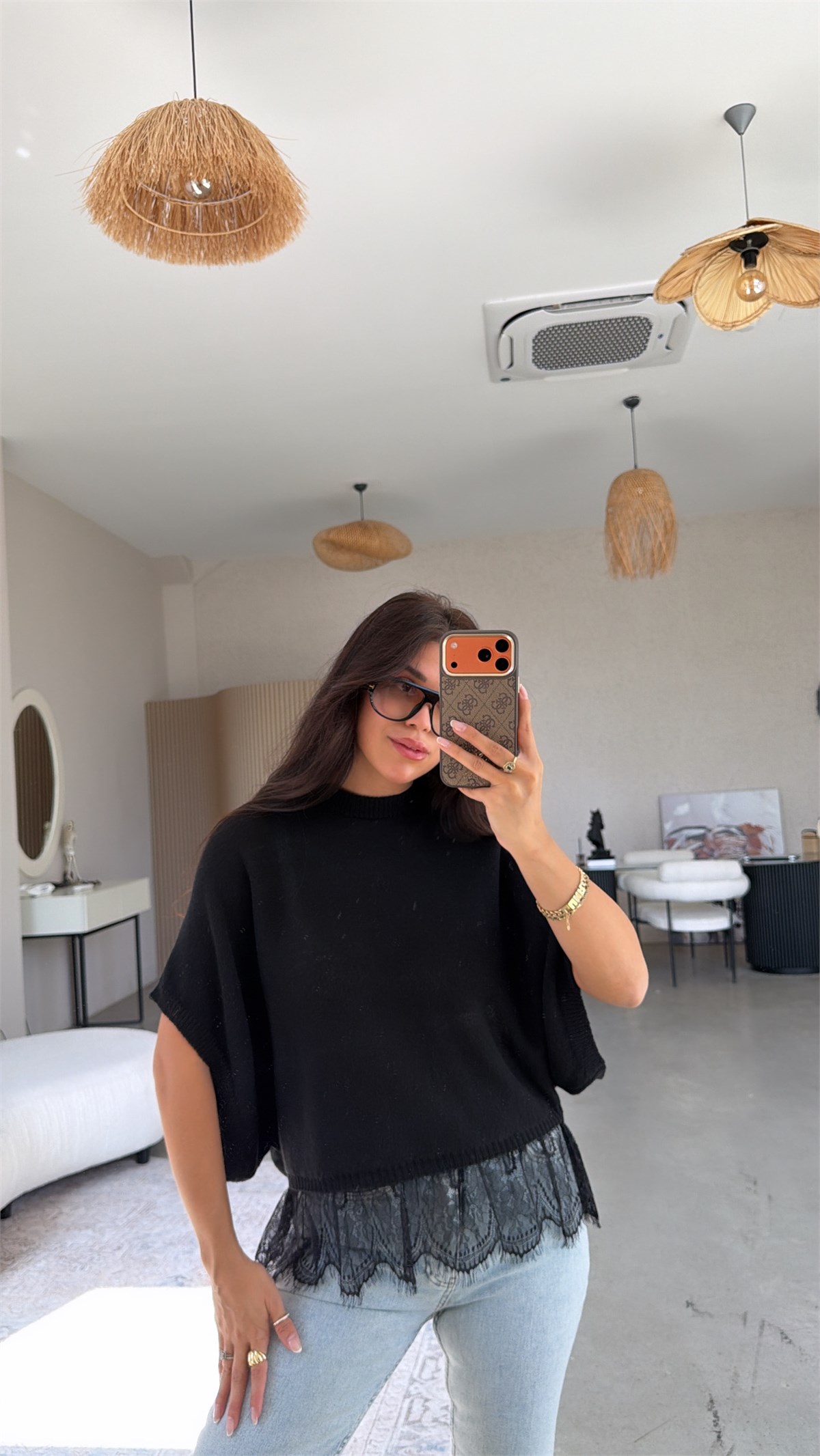 Siyah Dantel Detaylı Şık Triko Bluz
