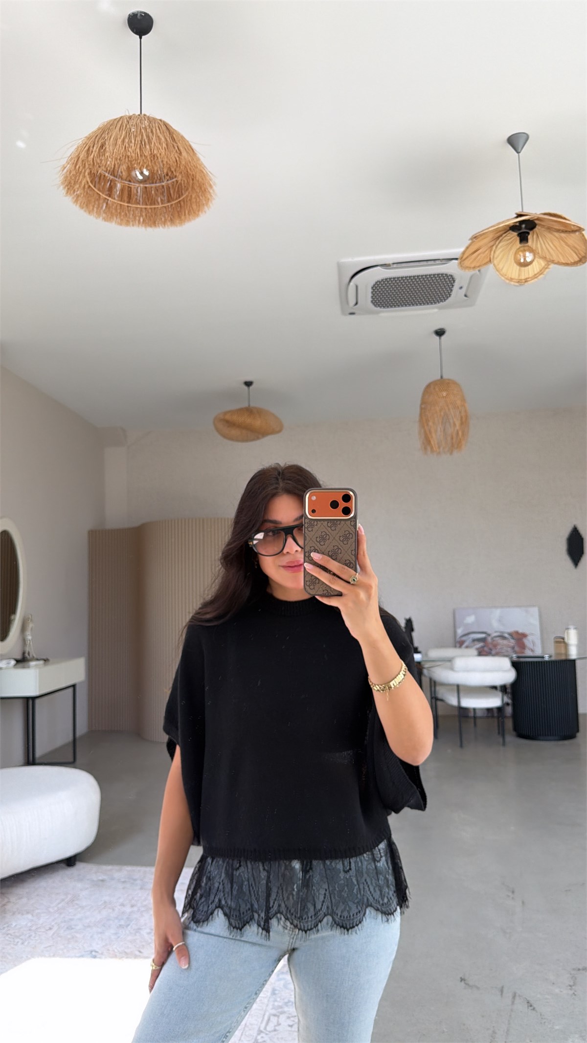 Siyah Dantel Detaylı Şık Triko Bluz
