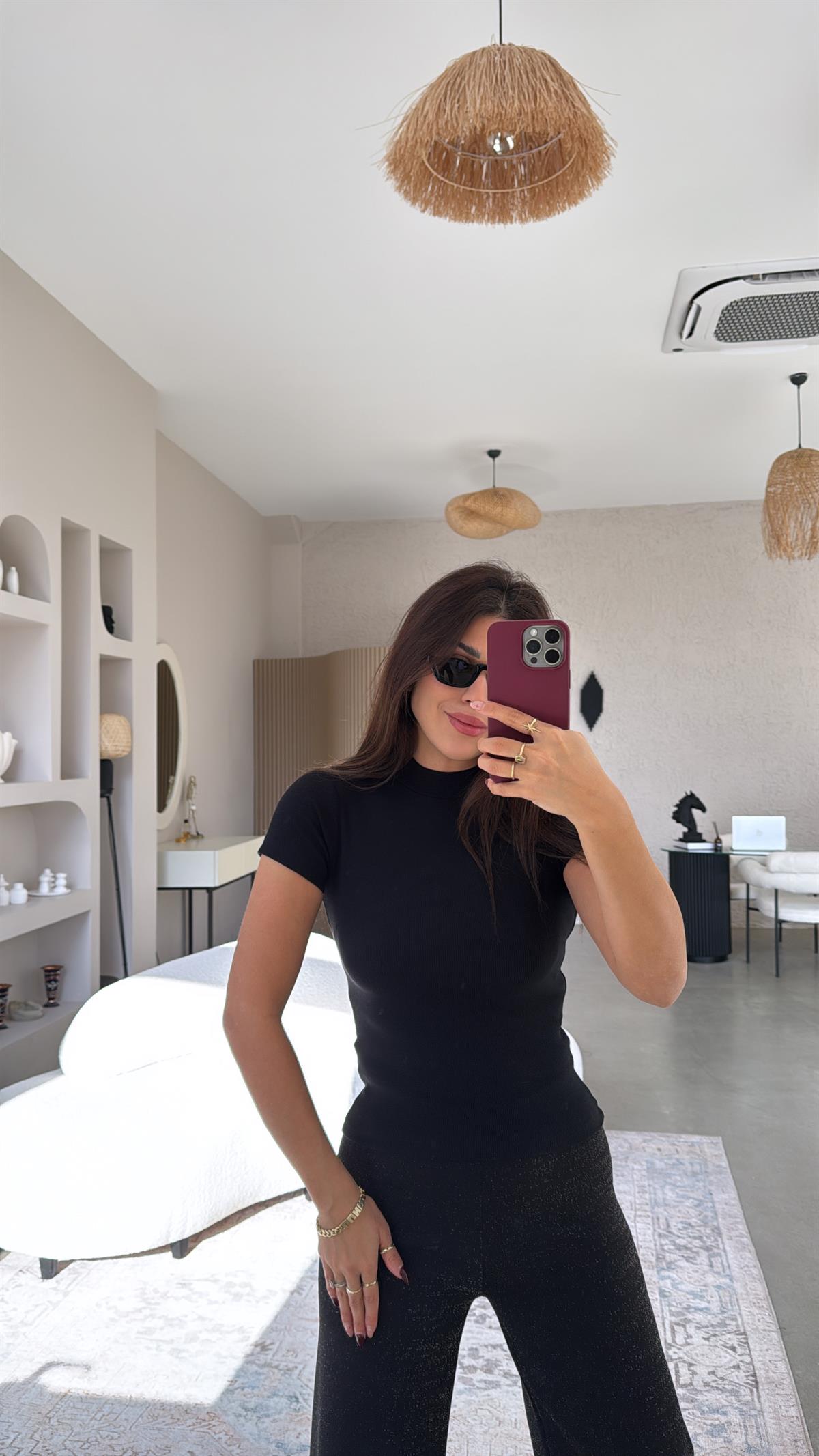 Siyah Dik Yaka Basic