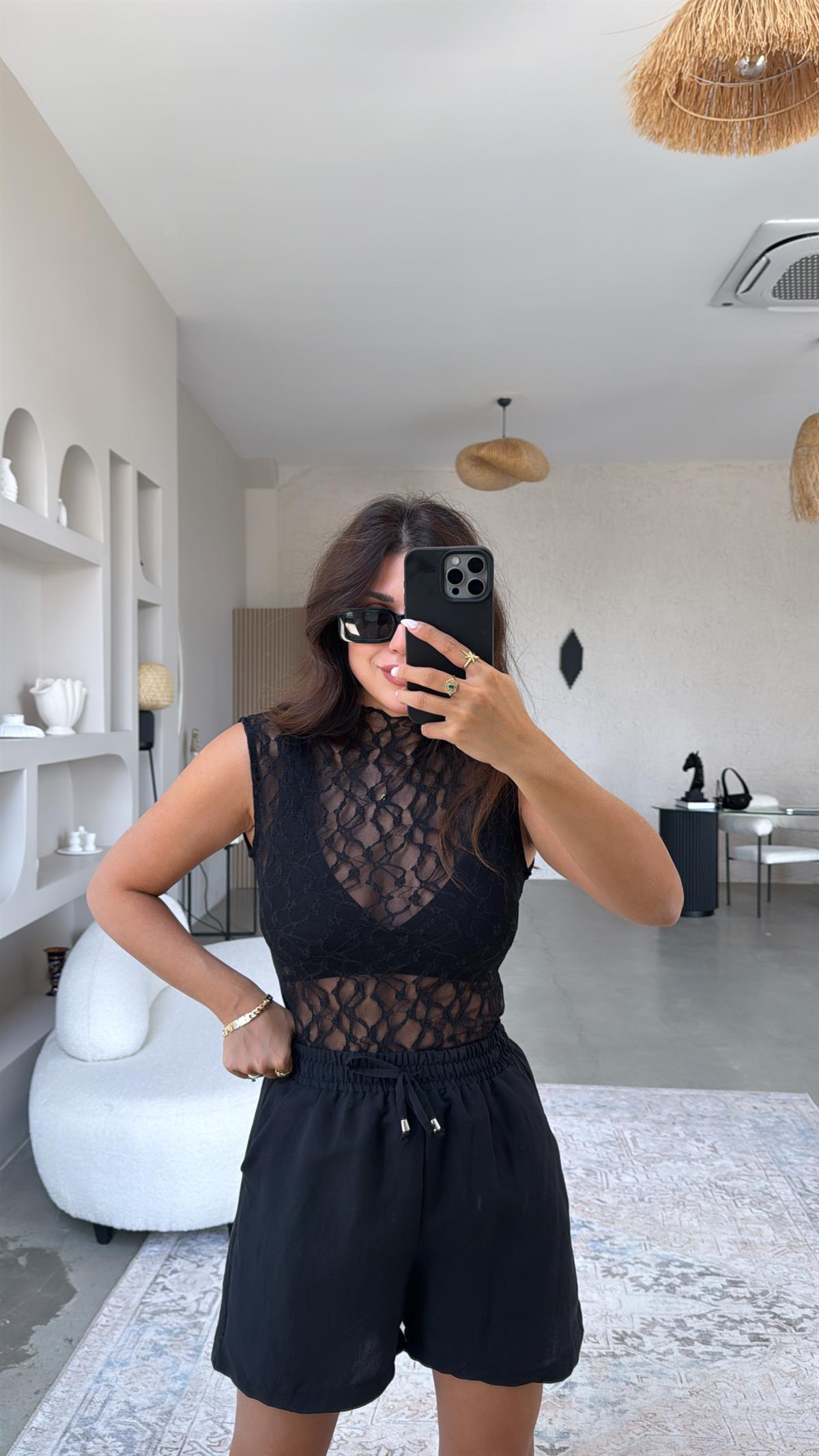 Siyah Dik Yaka Tül Bluz