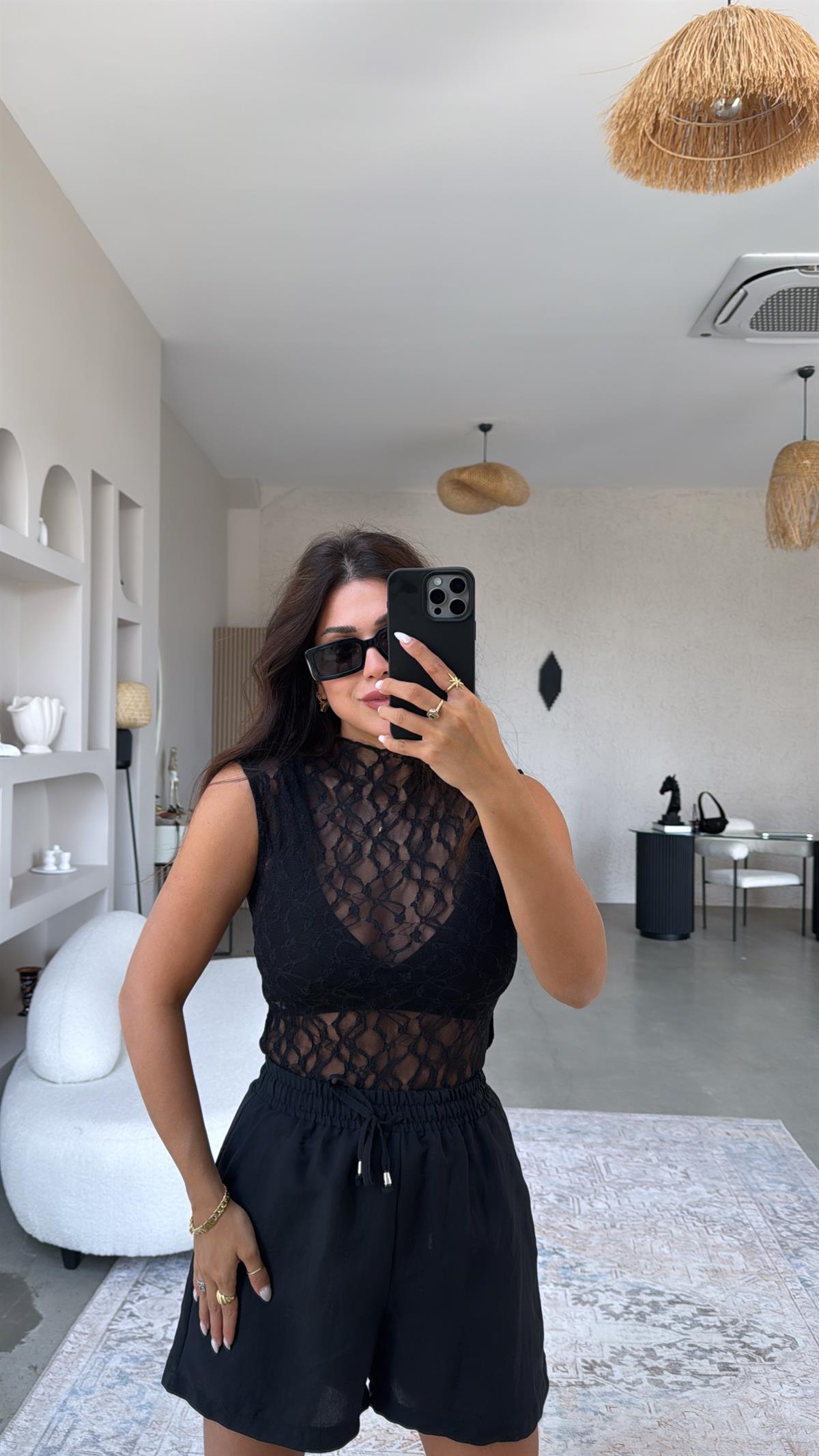 Siyah Dik Yaka Tül Bluz