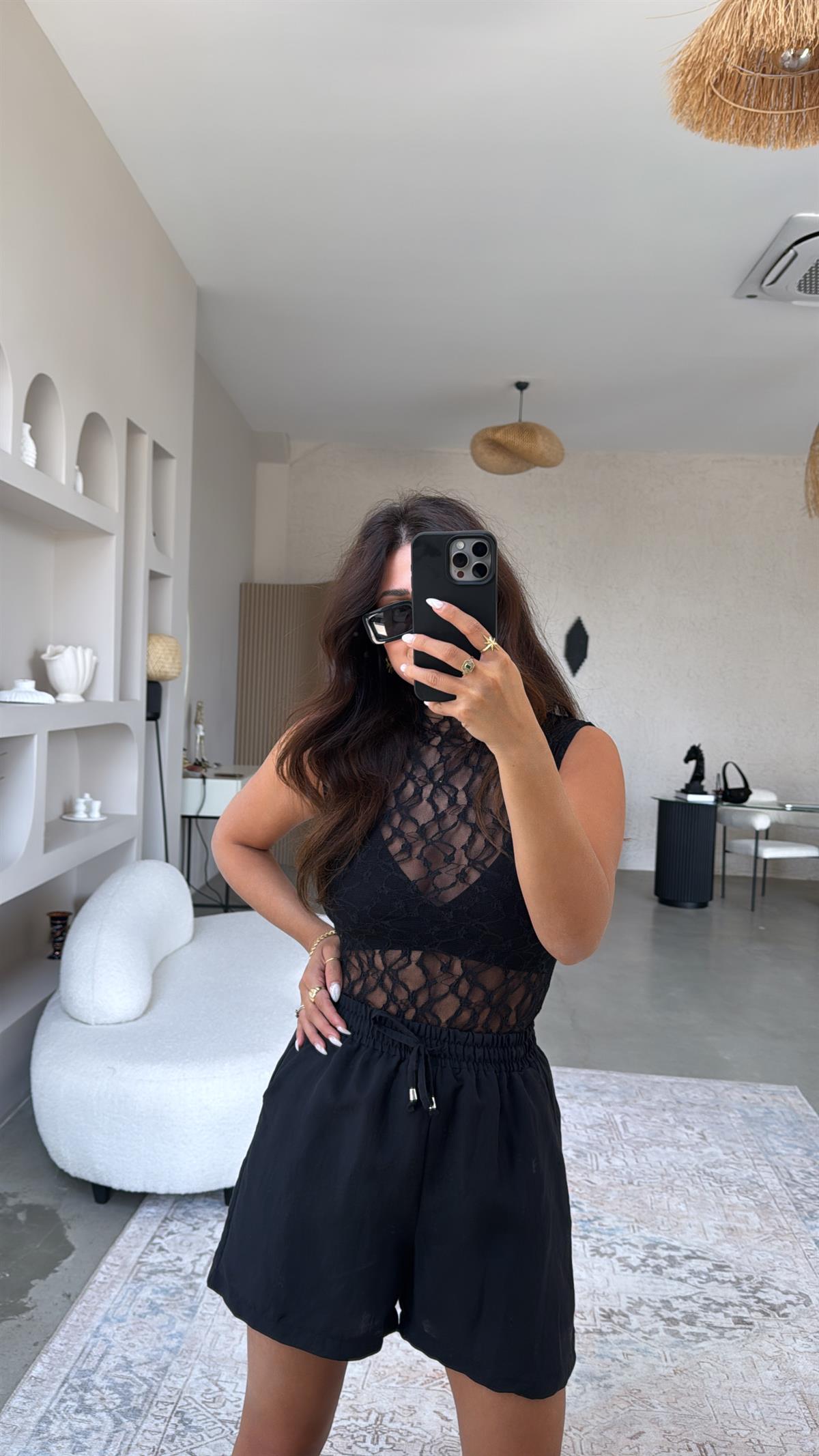 Siyah Dik Yaka Tül Bluz