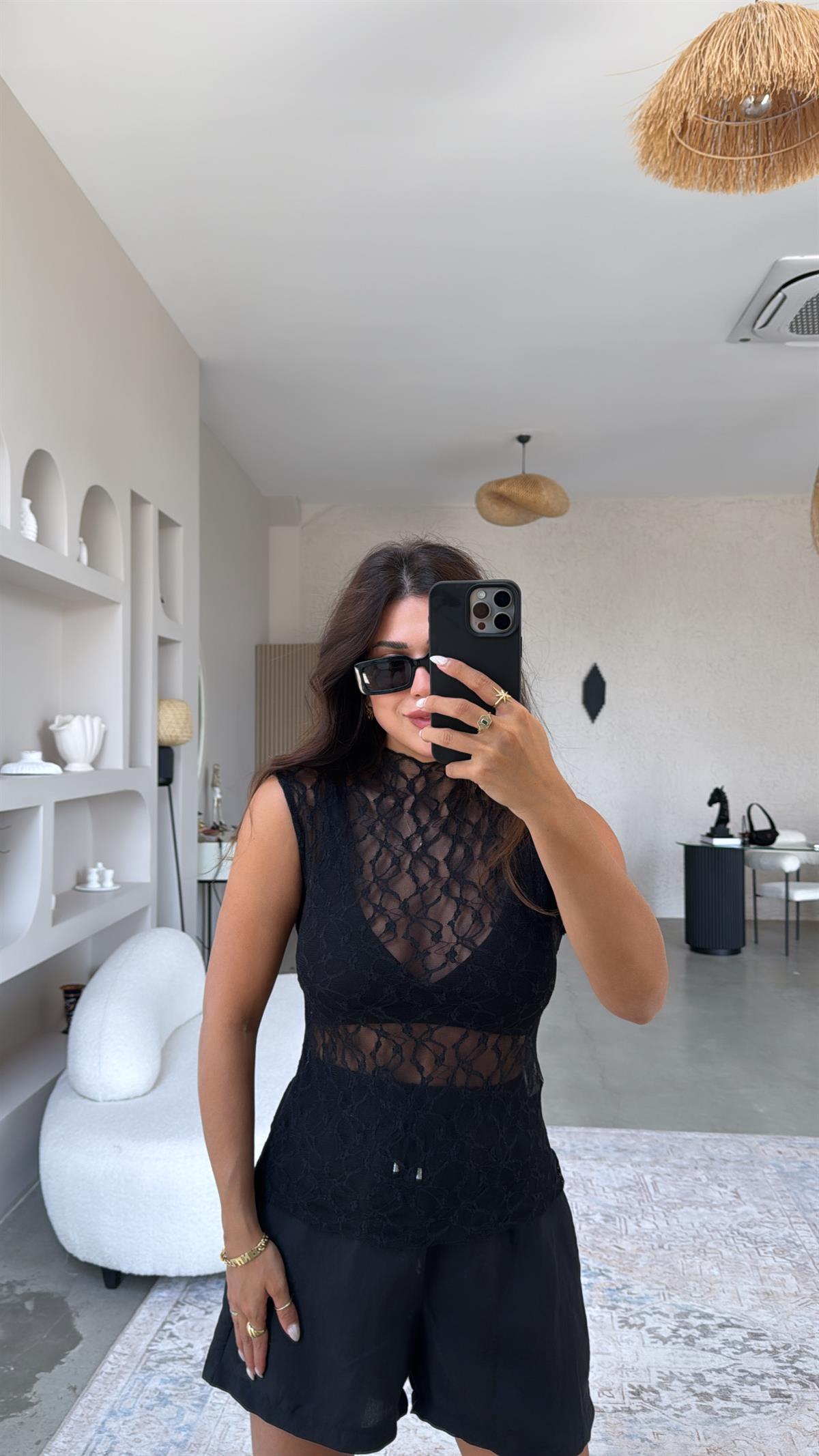 Siyah Dik Yaka Tül Bluz