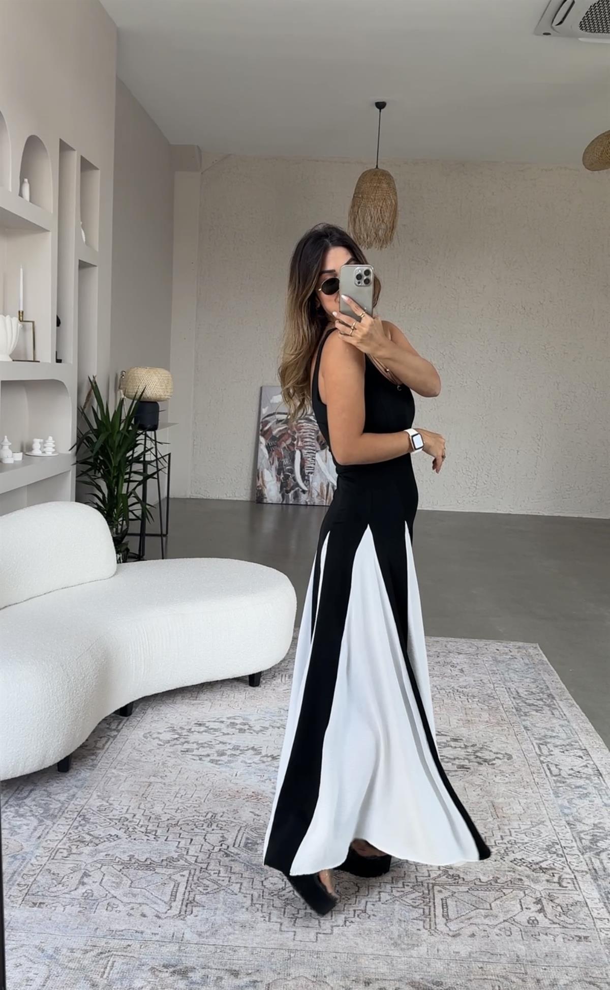 Siyah Dilimli Maxi Boy Elbise
