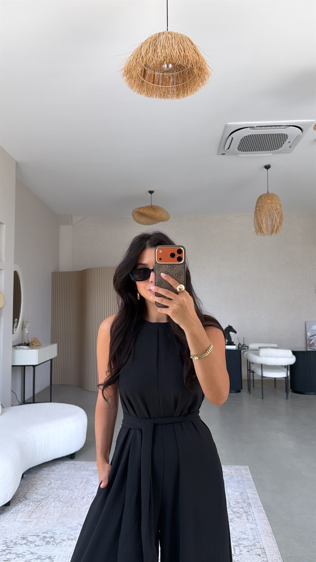 Siyah Dökümlü Salaş Bol Paça Kuşaklı Tulum