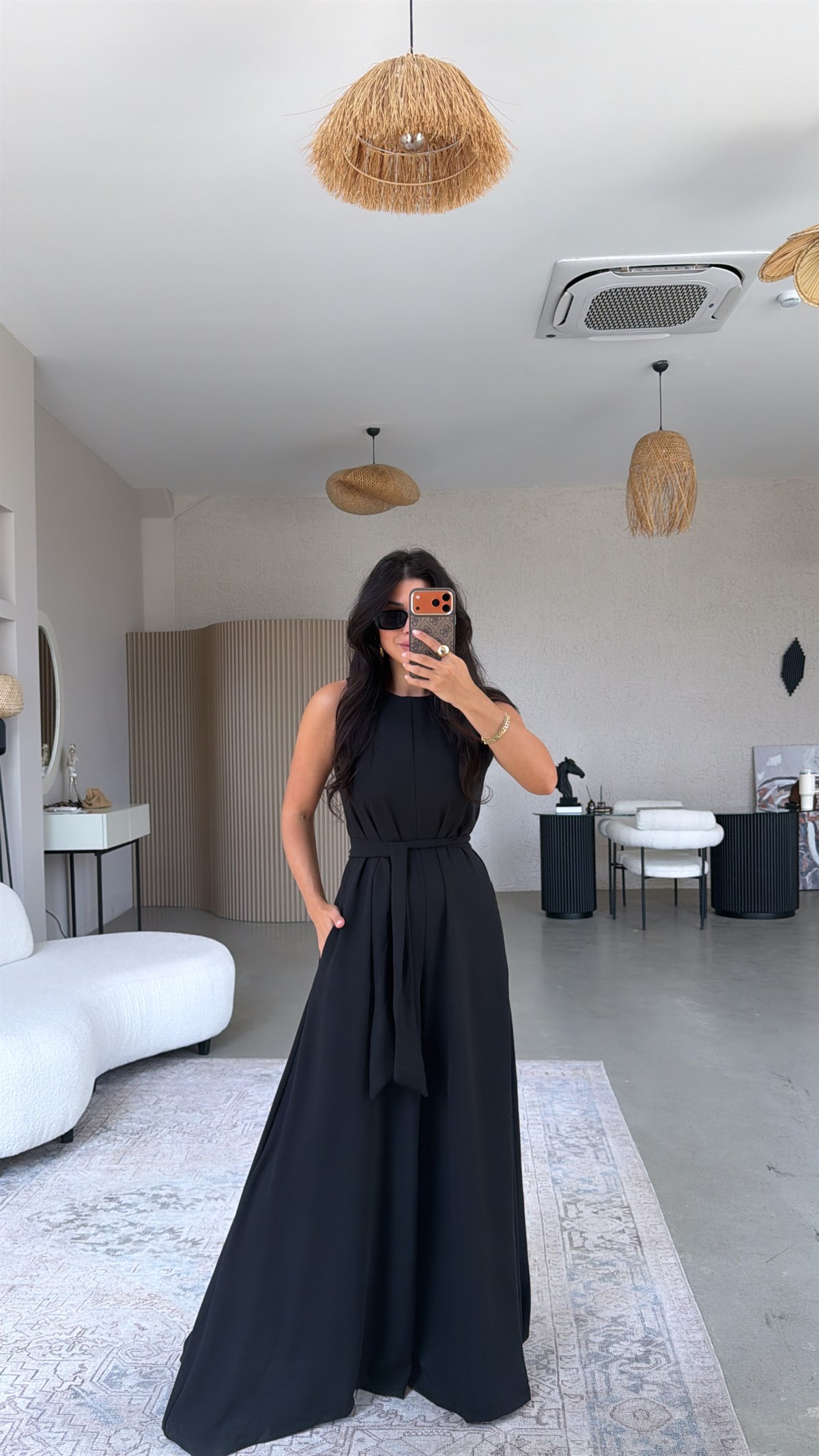Siyah Dökümlü Salaş Bol Paça Kuşaklı Tulum