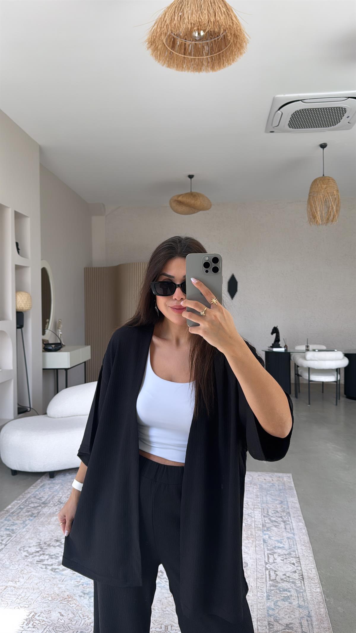 Siyah Düz Bürümcük Ceketli Takım